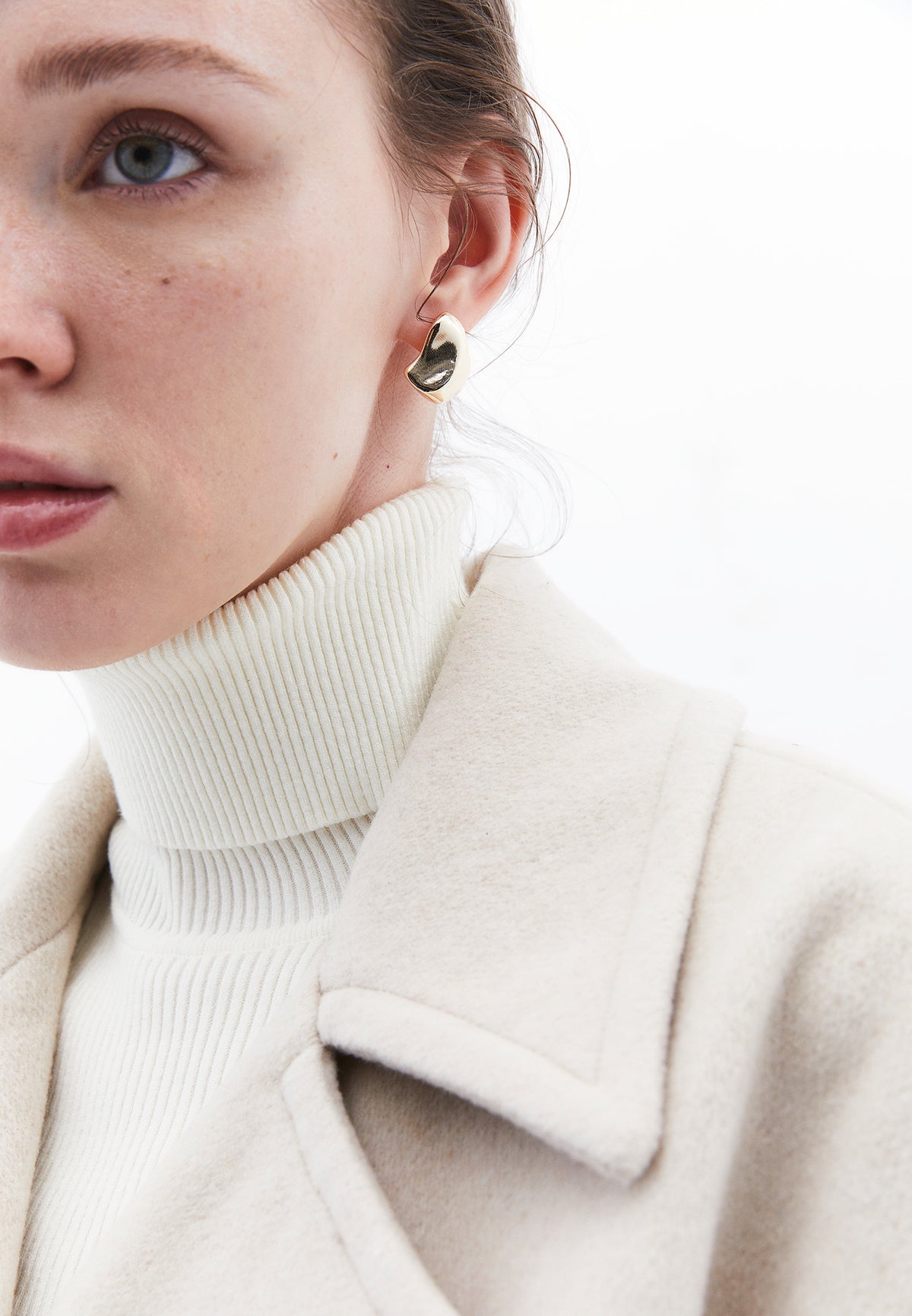 Modern Detailed Earring - GOLD