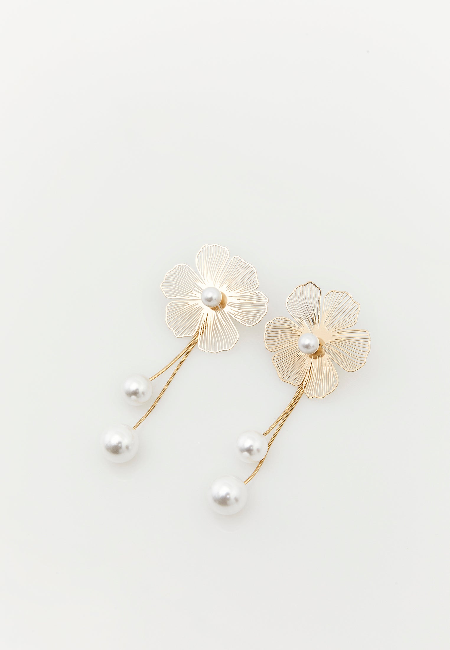 Earring Suitable For Daily Use - GOLD