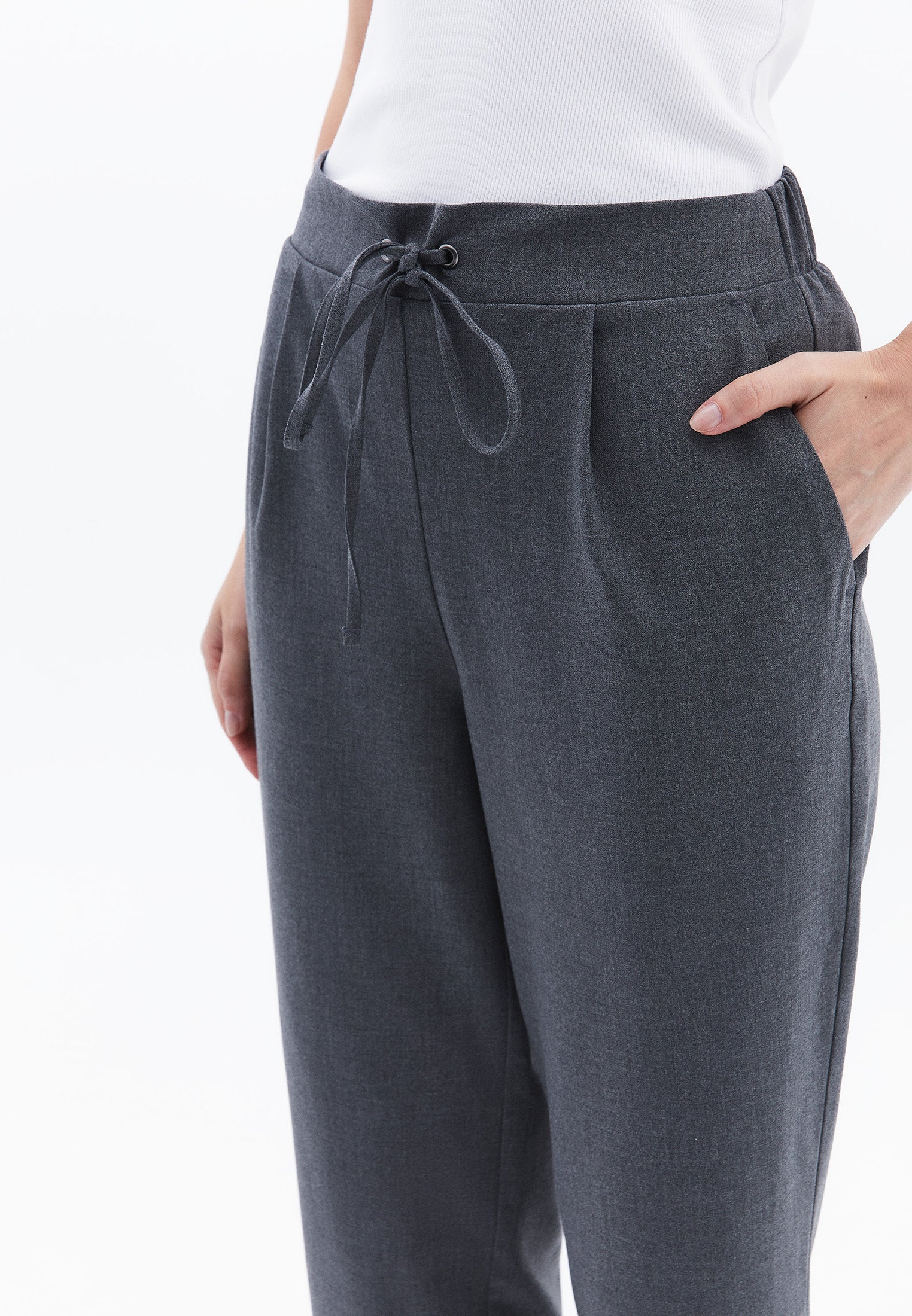 High Waist Carrot Pants With Pocket Detail - GRAY PINSTRIPE