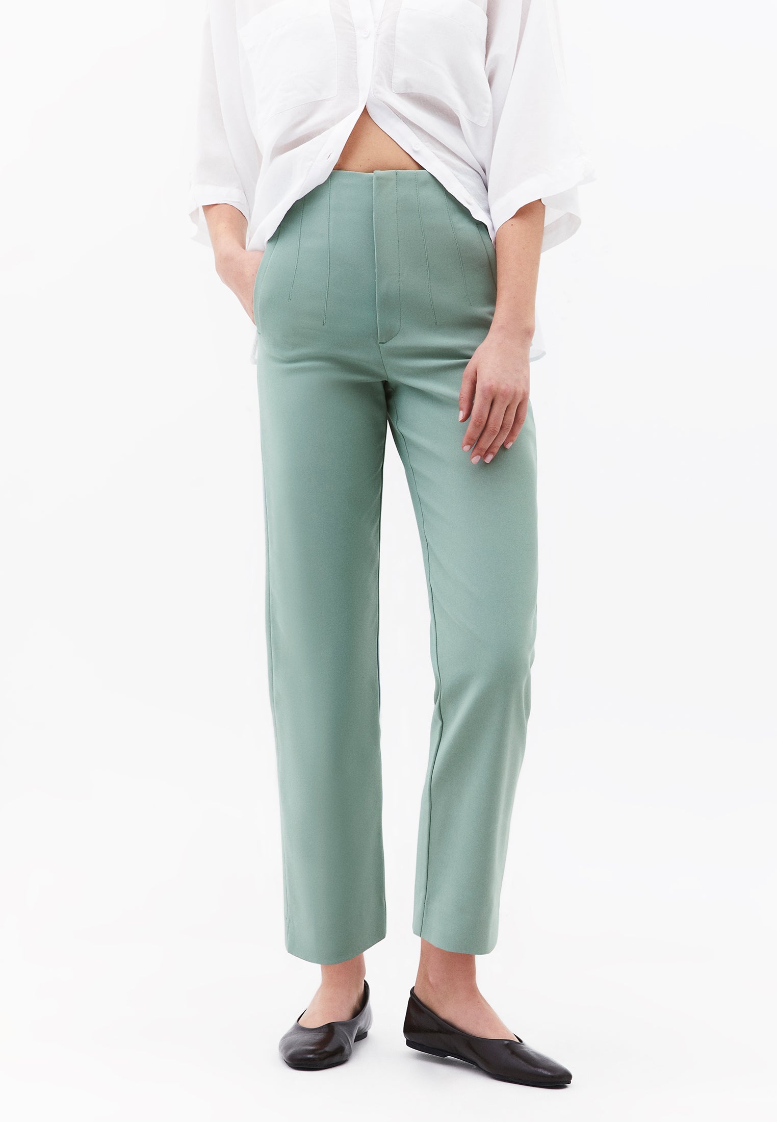 Carrot Cut Ultra High Waist Standard Pants - GREEN MILIEU