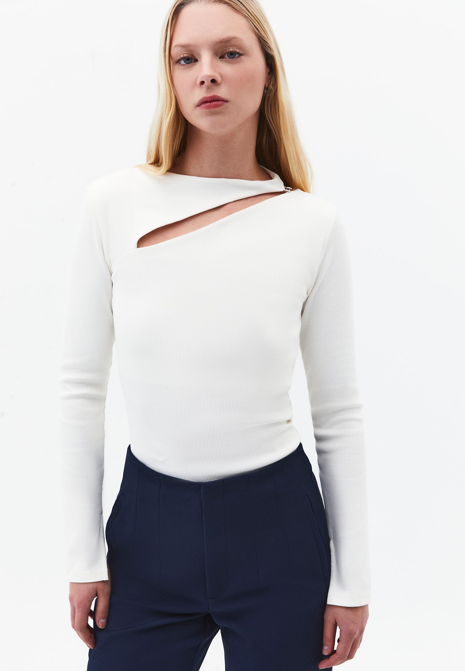 Asymmetric Cutout Long Sleeve Bodycon T-Shirt - ICE MILK