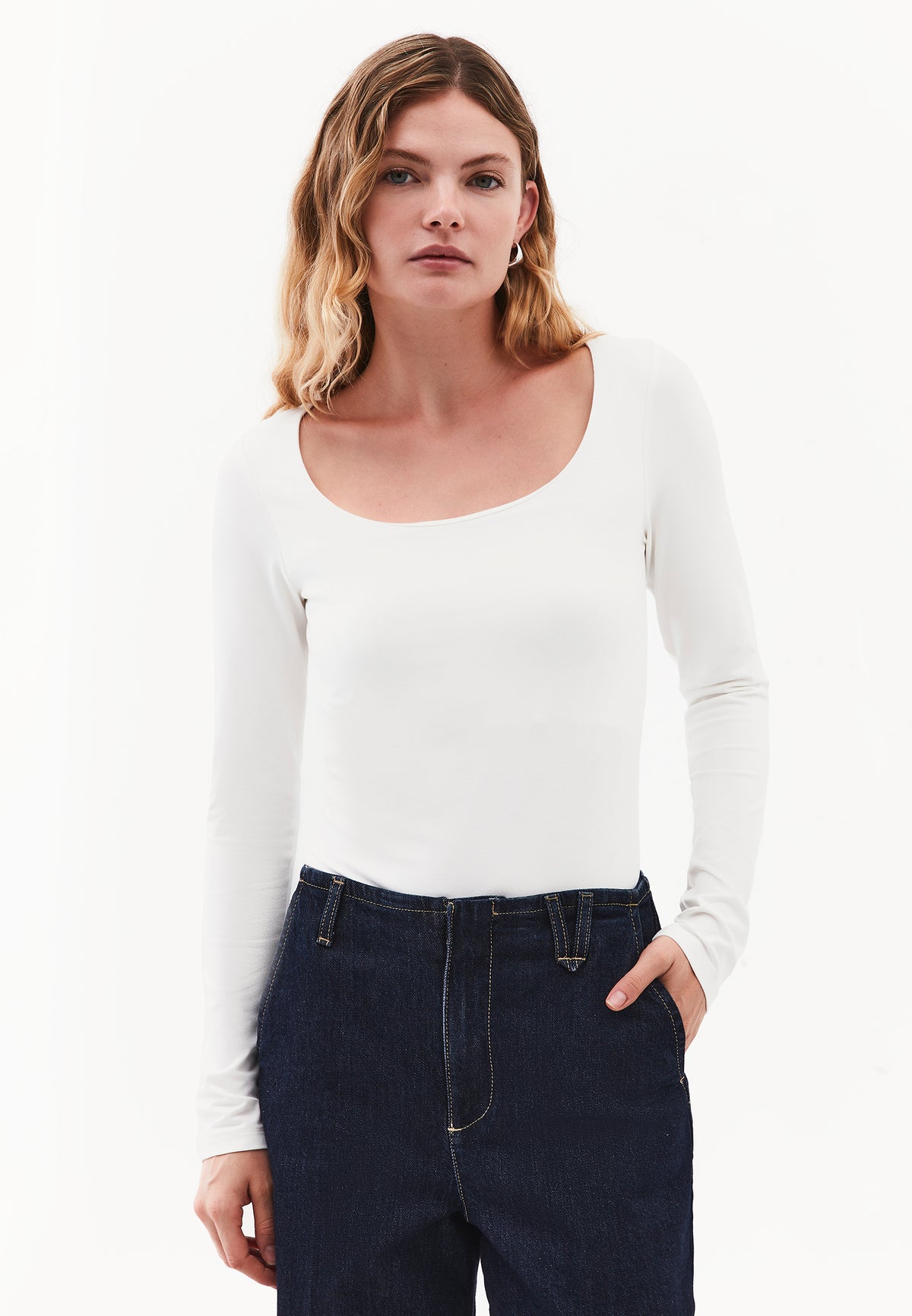 Long Sleeve U Neck Bodycon T-Shirt - ICE MILK