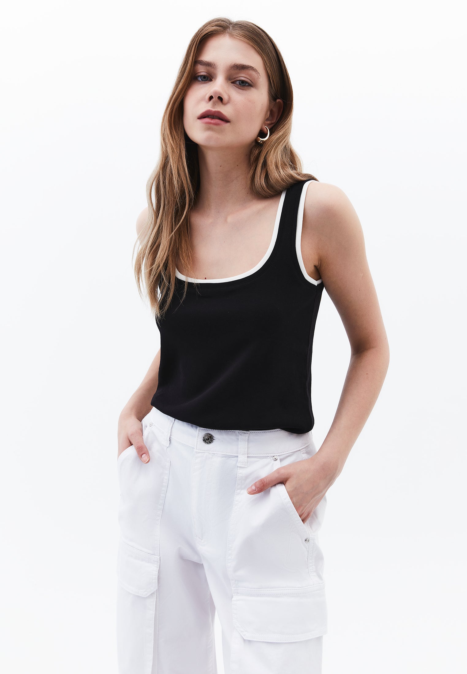 Square Neck Sleeveless Standard Tank Top - BLACK/ICE MILK