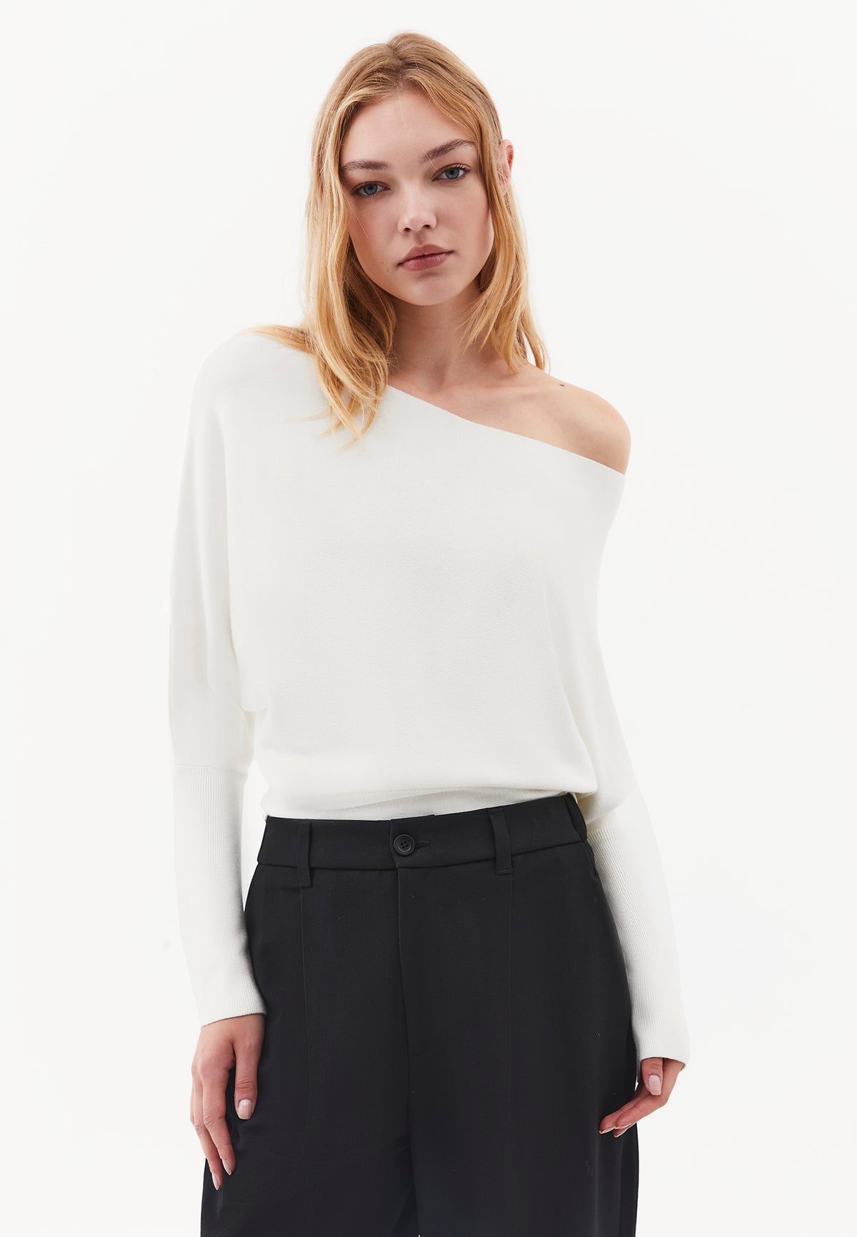 Long Sleeve Boat Neck Knit Sweater - ICE MILK