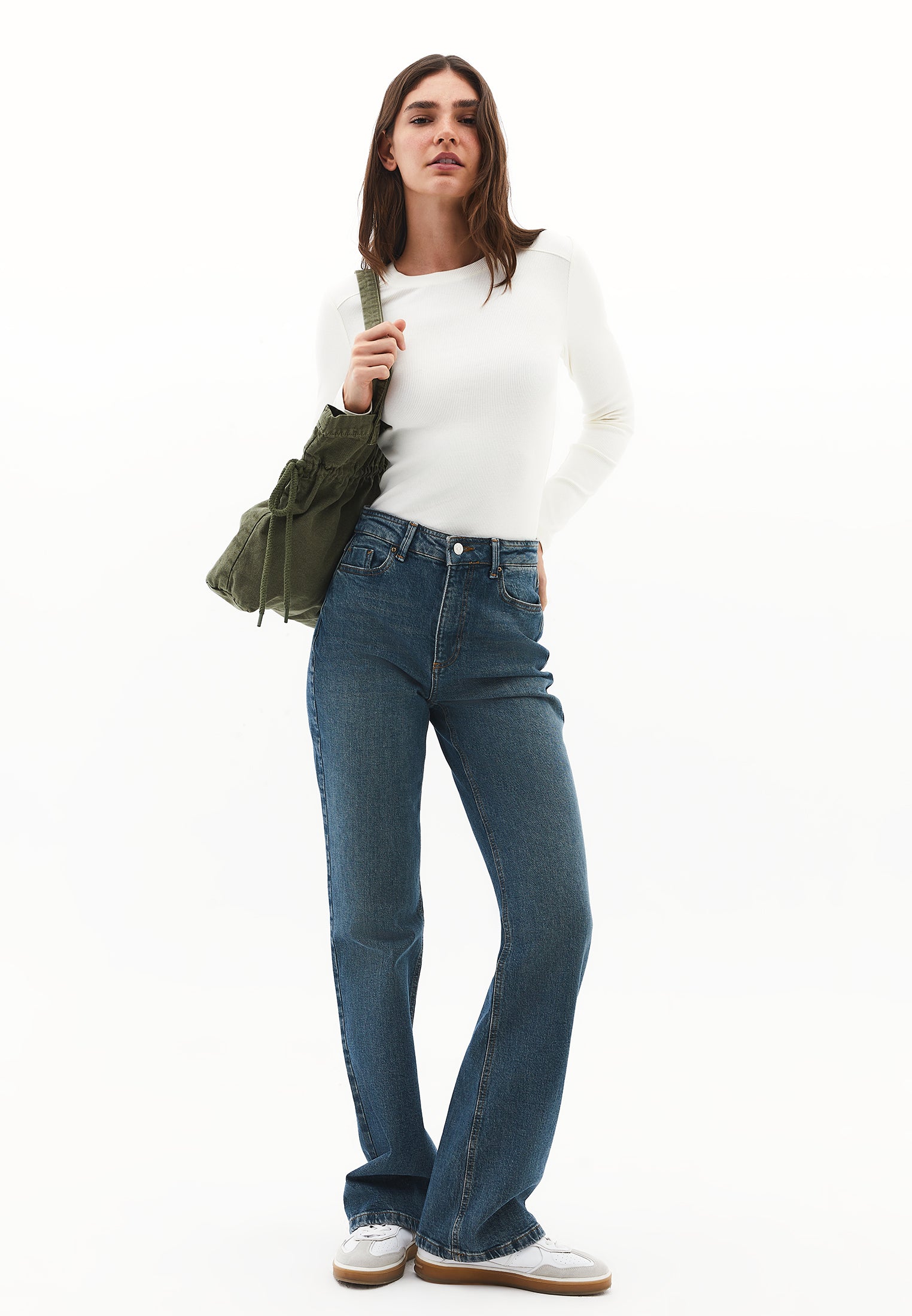 Crew Neck Long Sleeve Bodycon T-Shirt - ICE MILK