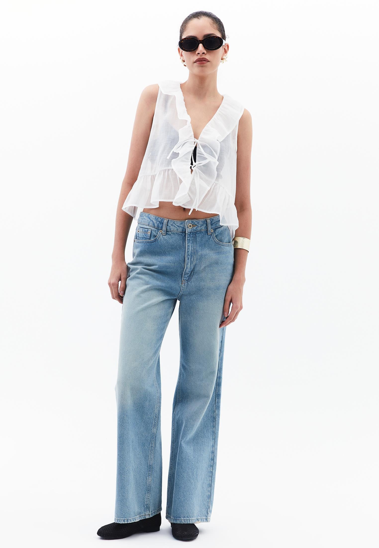 Sleeveless Blouse With Ruffle Detail And V Neck - ICE MILK
