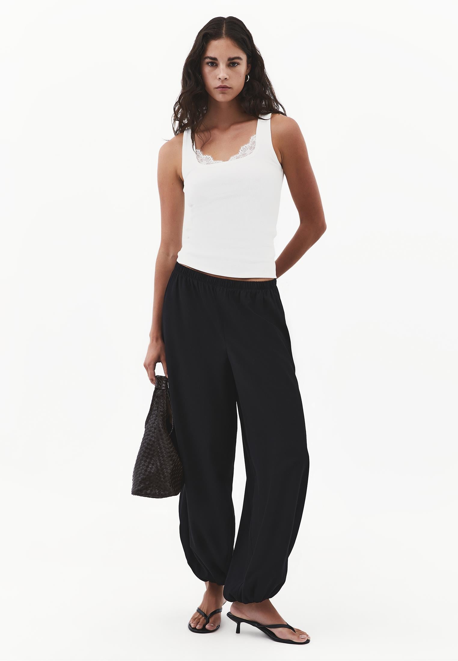 Sleeveless Bodycon Tank Top with Square Neckline - ICE MILK