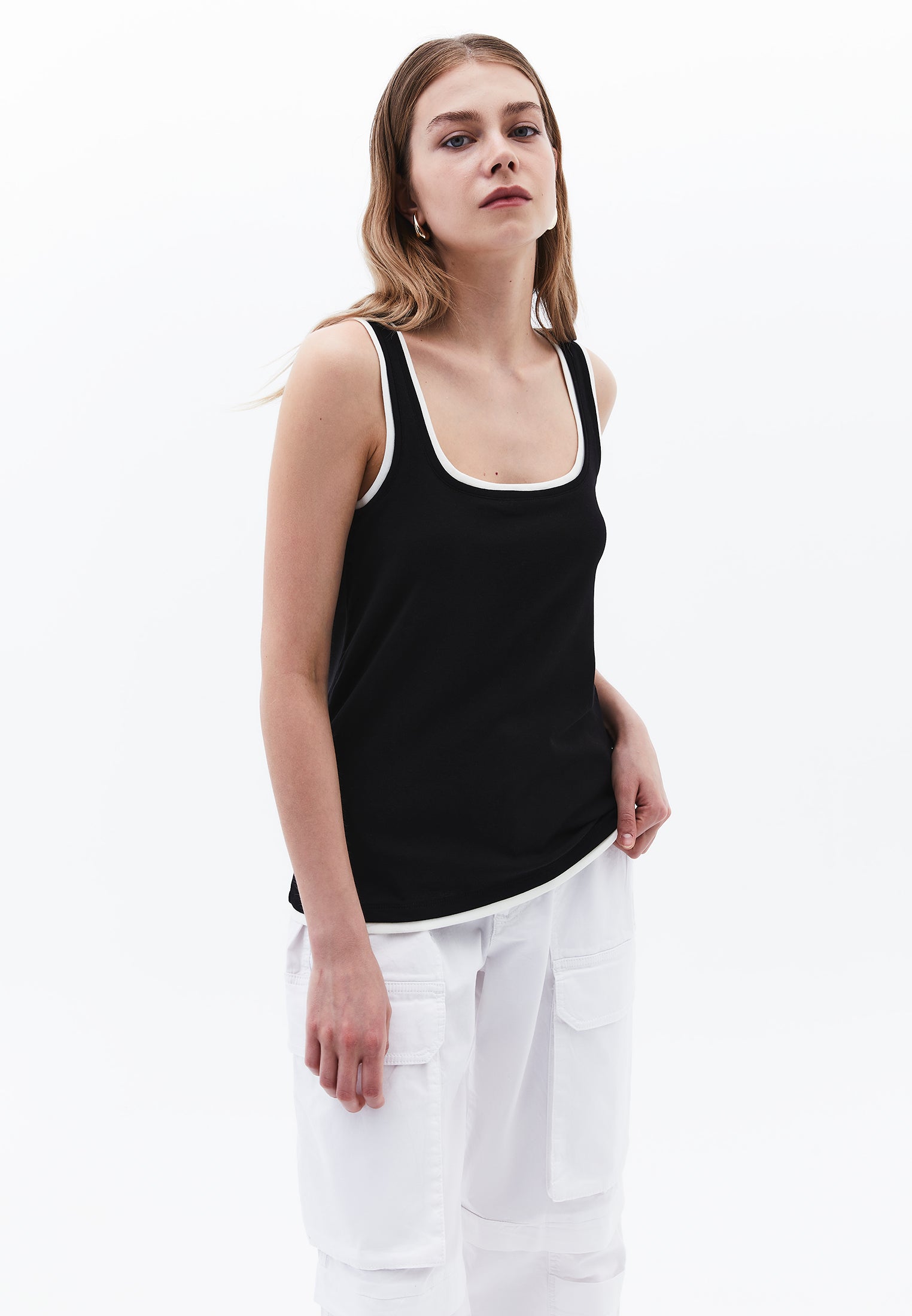 Square Neck Sleeveless Standard Tank Top - BLACK/ICE MILK