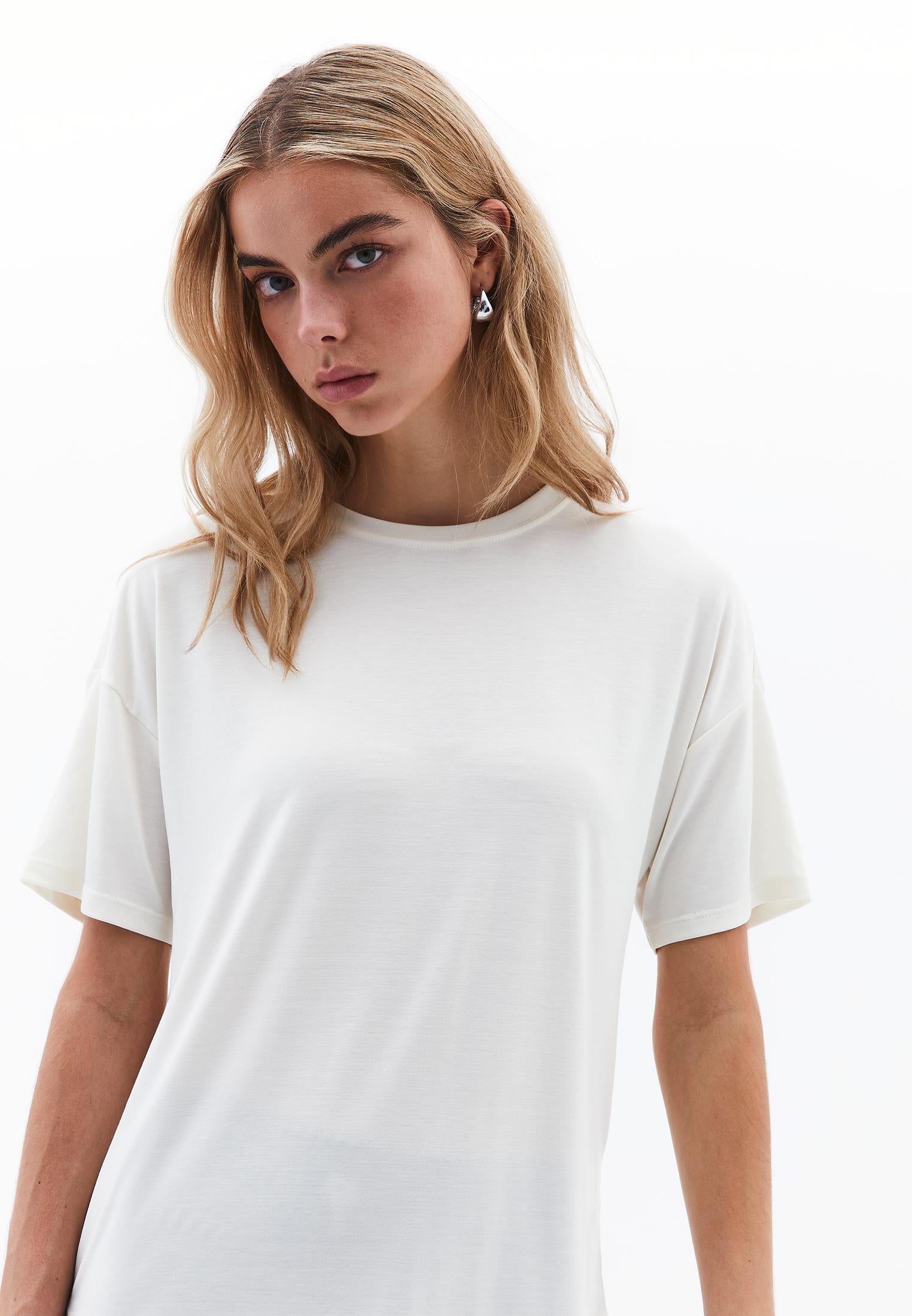 Crew Neck Short Sleeve T-Shirt - ICE MILK