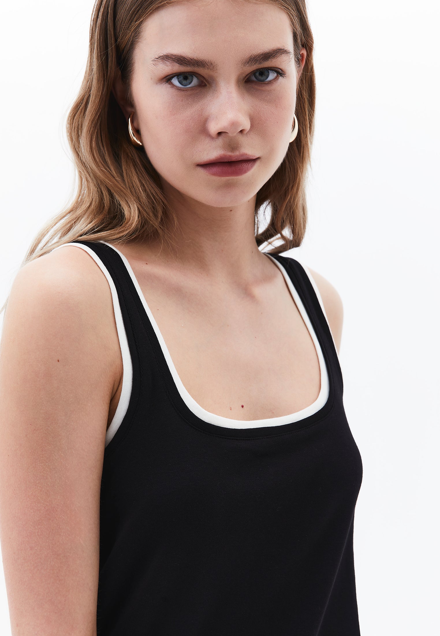 Square Neck Sleeveless Standard Tank Top - BLACK/ICE MILK