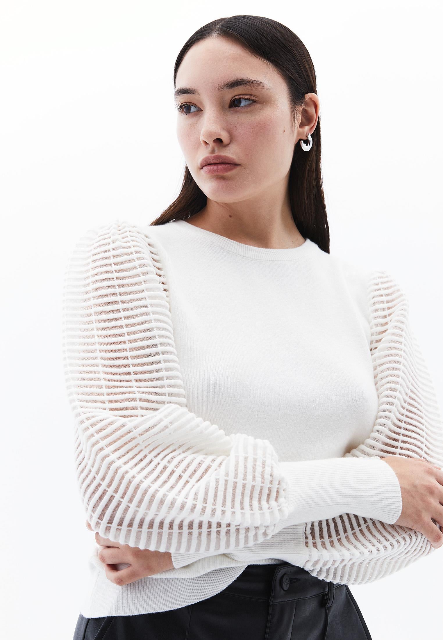 Crew Neck Long Sleeve Standard Knit Sweater - ICE MILK