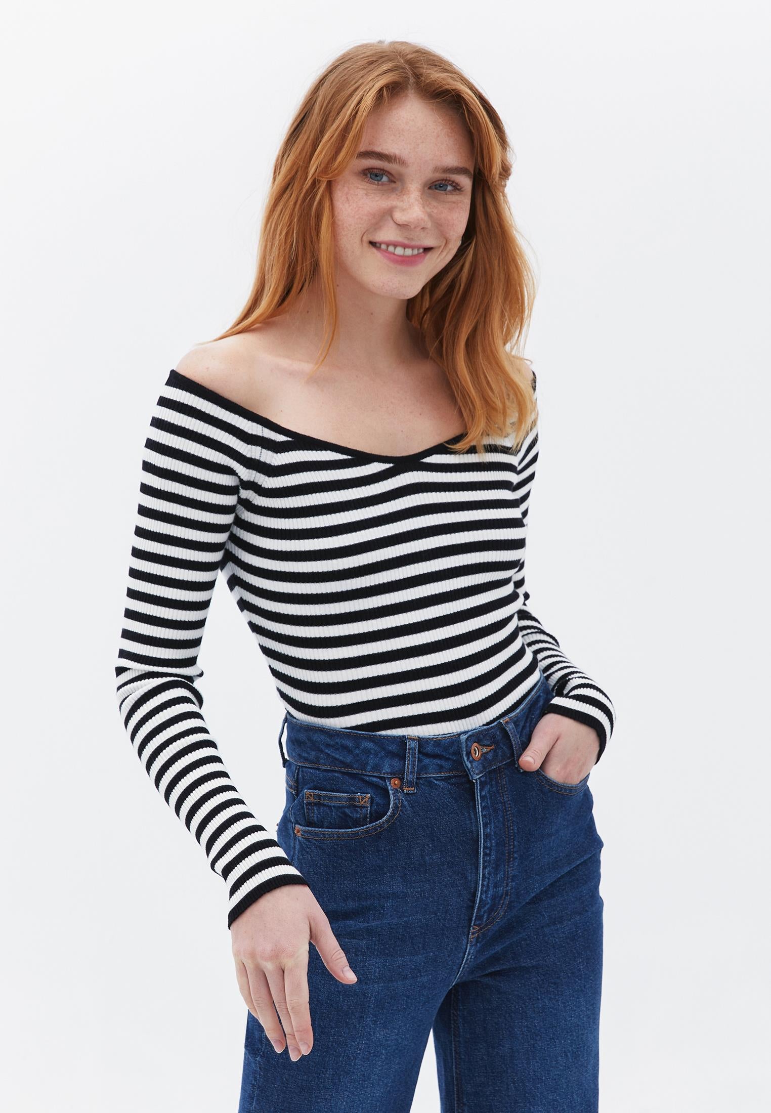 Drop Shoulder Raglan Sleeve Crop Sweater - BLACK/ICE MILK