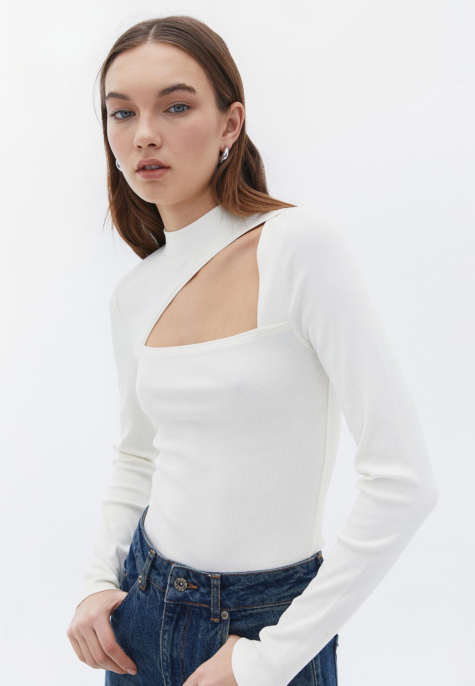High Neck Long Sleeve Bodycon T-Shirt - ICE MILK