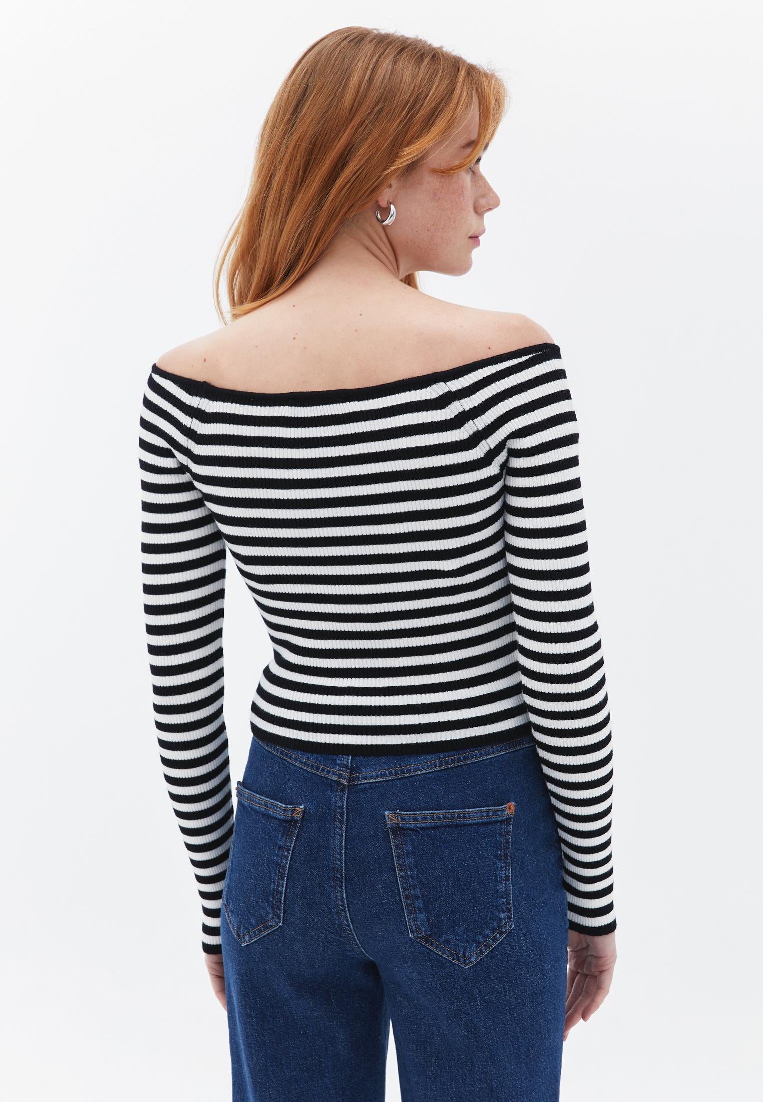 Drop Shoulder Raglan Sleeve Crop Sweater - BLACK/ICE MILK