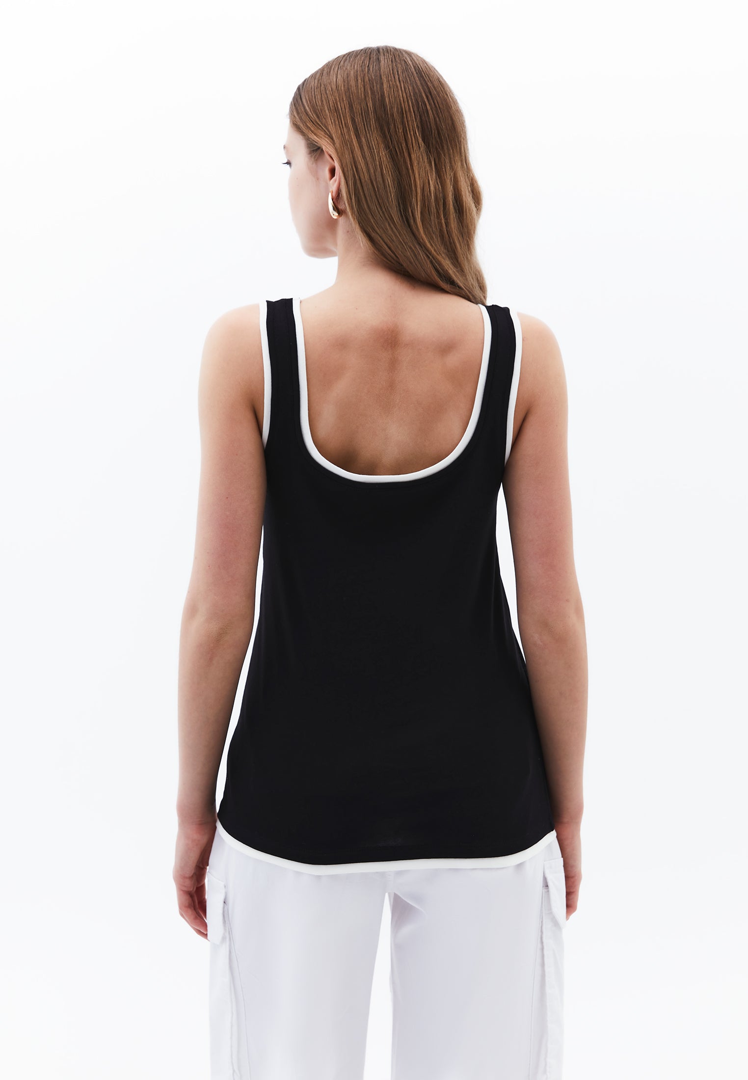 Square Neck Sleeveless Standard Tank Top - BLACK/ICE MILK