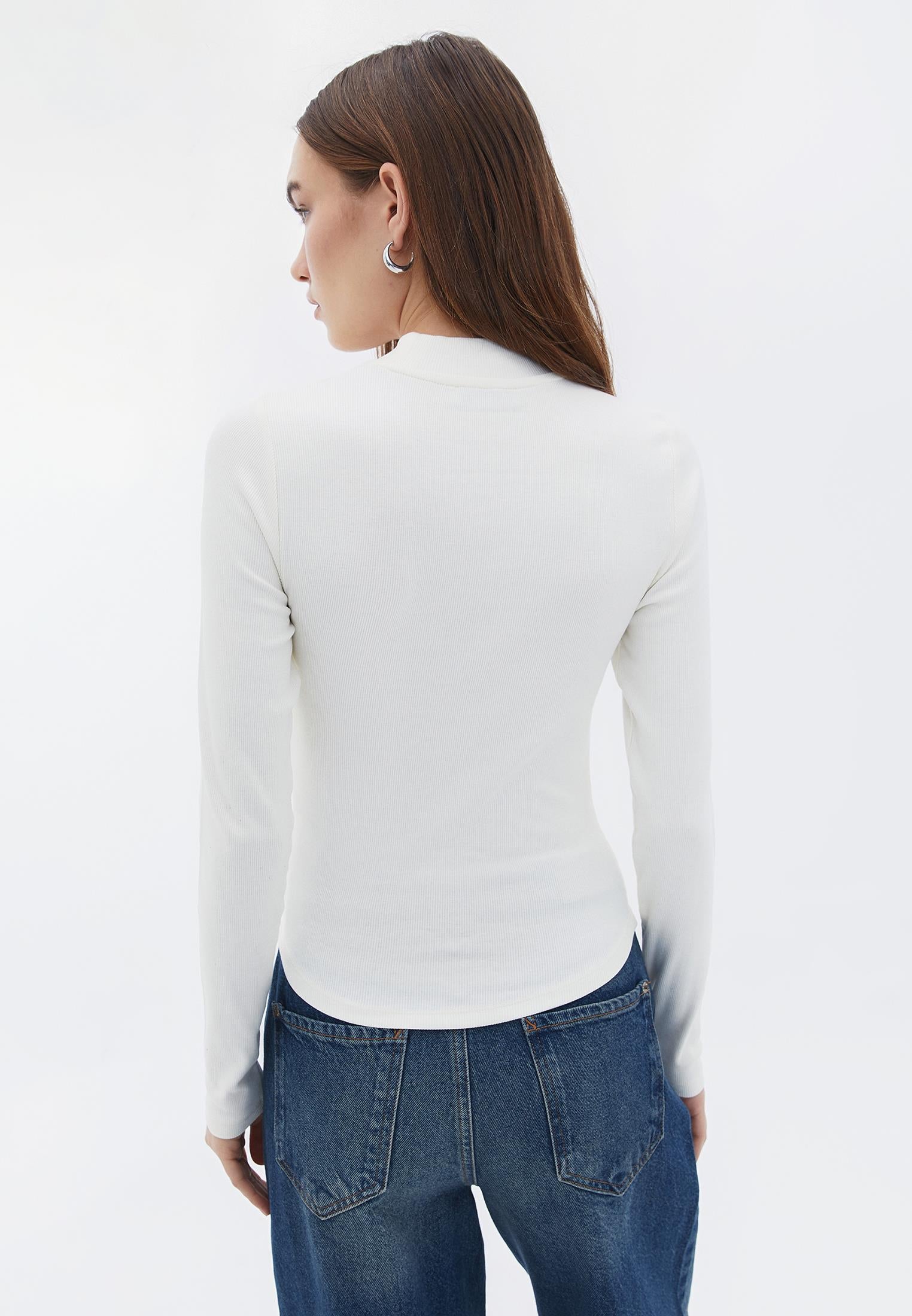High Neck Long Sleeve Bodycon T-Shirt - ICE MILK