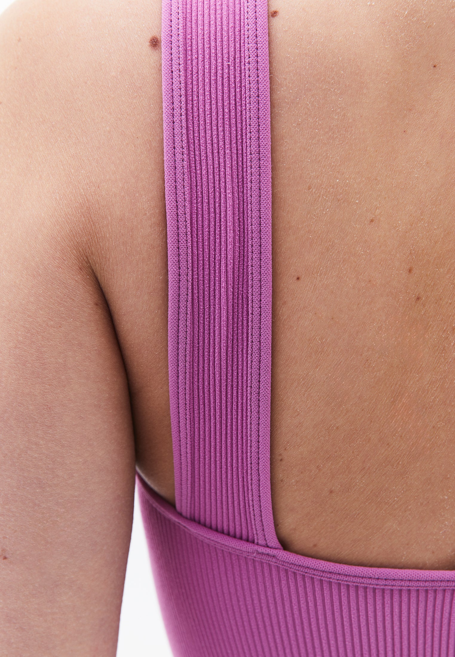 Seamless V Neck Undershirt - IRIS ORCHID