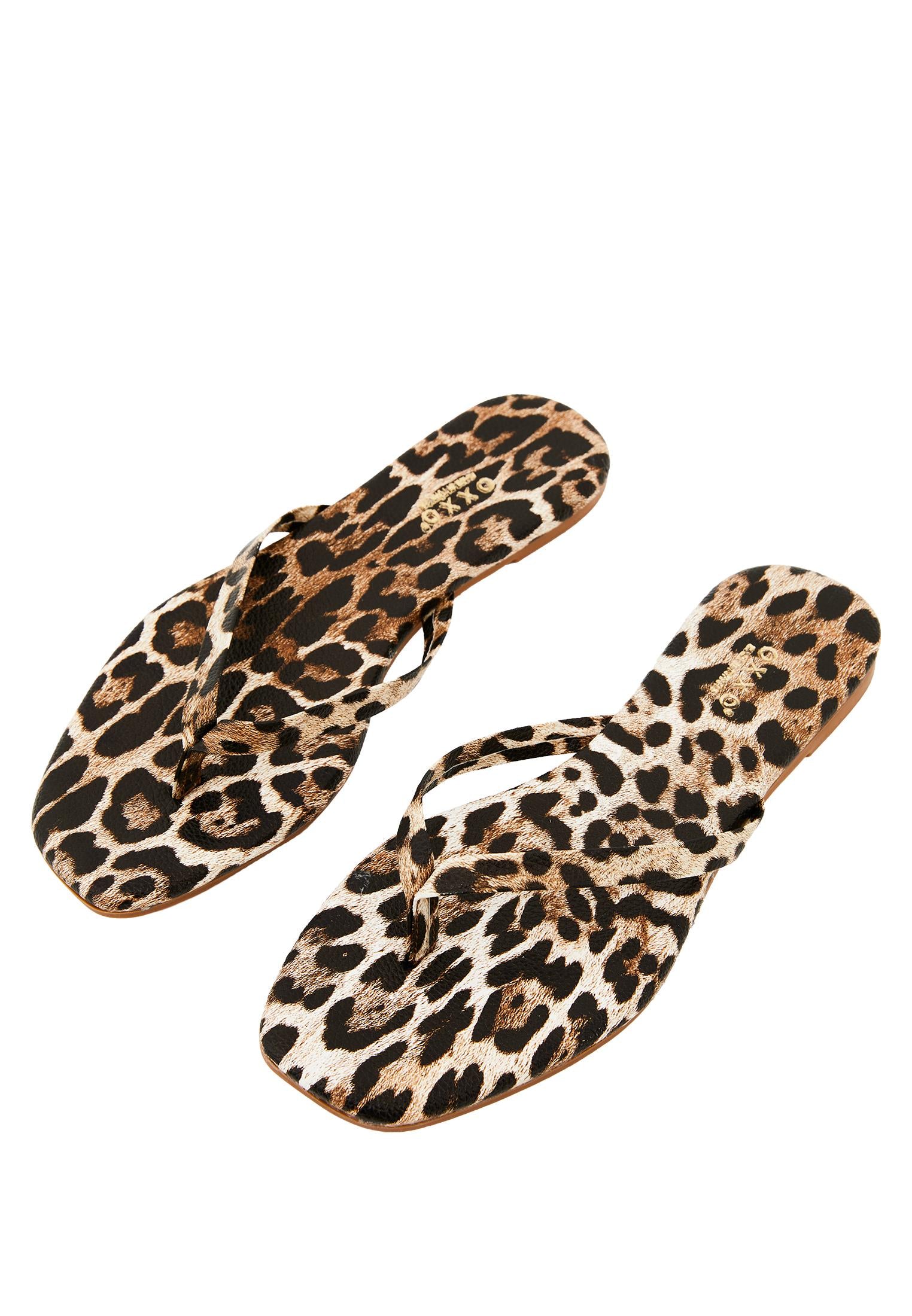Comfortable Shoes - LEO COMB