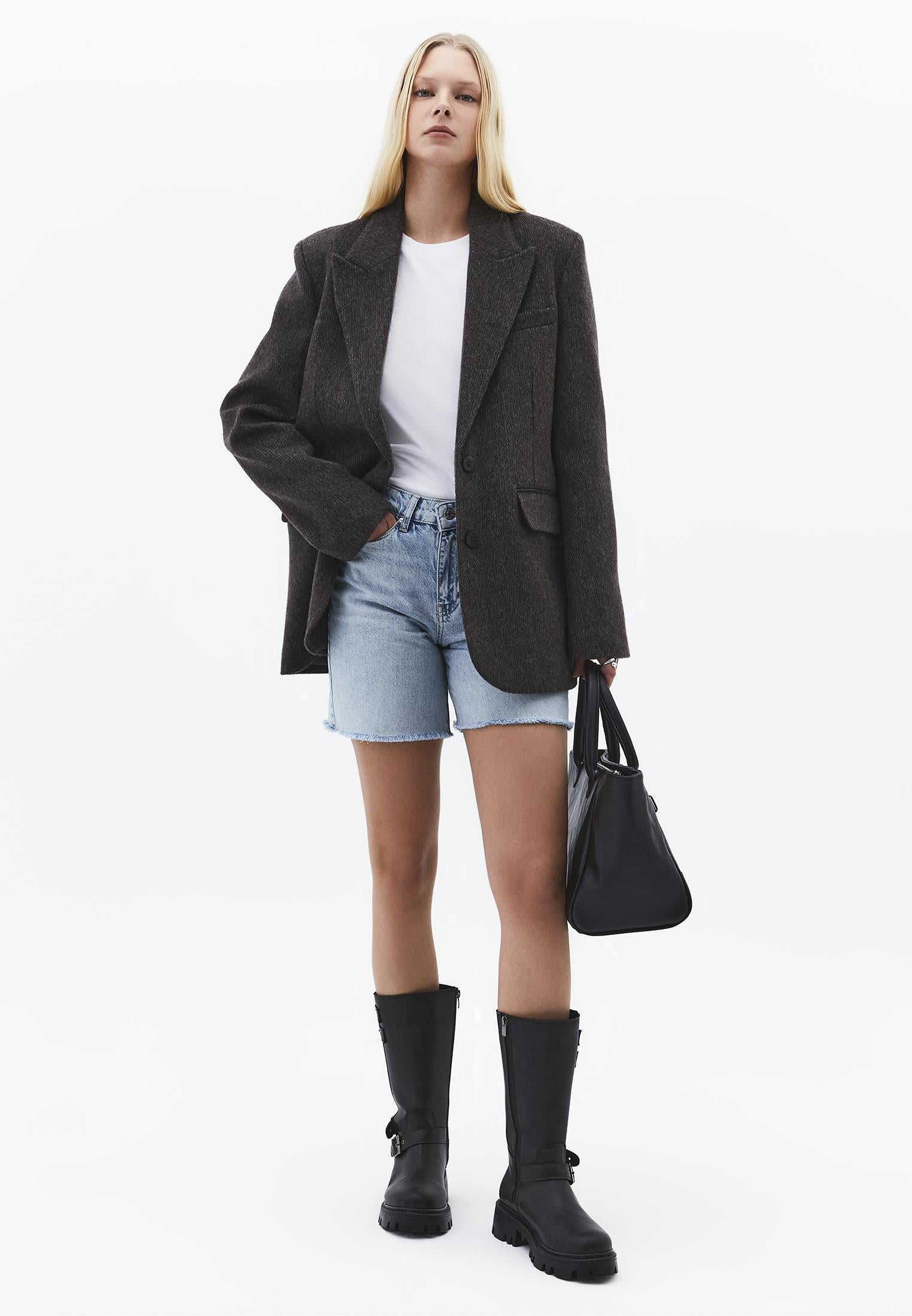 Pocket Detailed Short Shorts - LIGHT BLUE DENIM