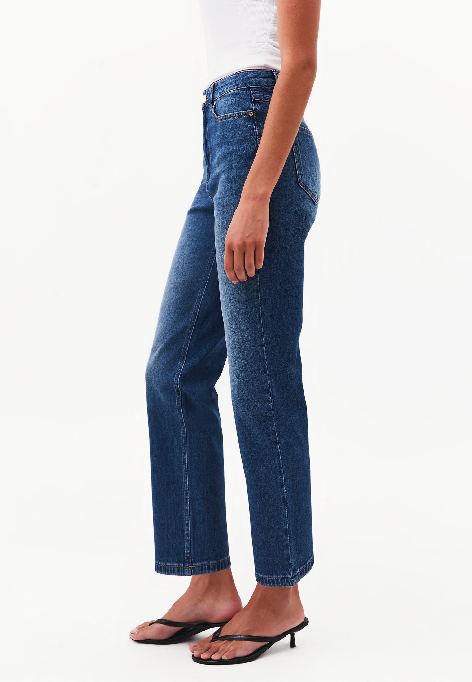 High Waist Straight Trousers With Pocket Detail - MID BLUE DENIM