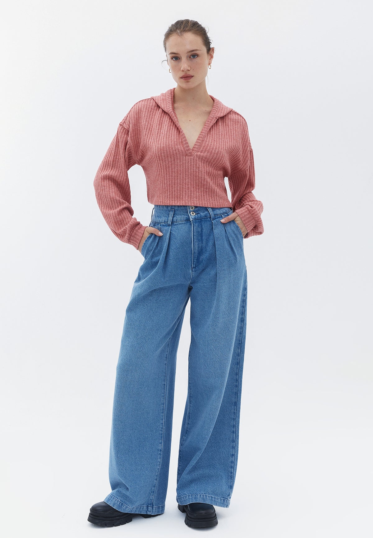 Crop Hooded Sweater - MINERAL RED