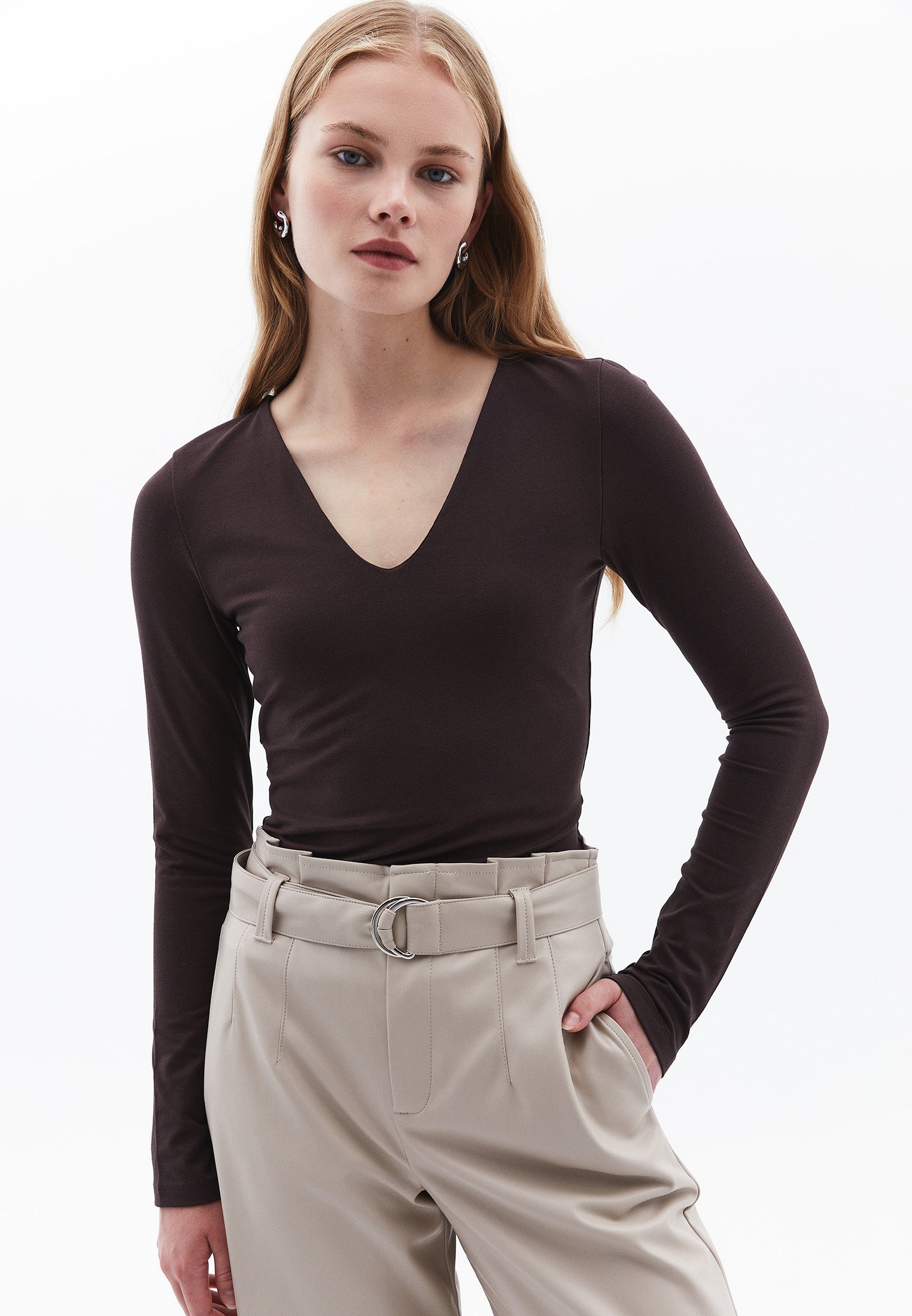 V Neck Long Sleeve T-Shirt - MOLE