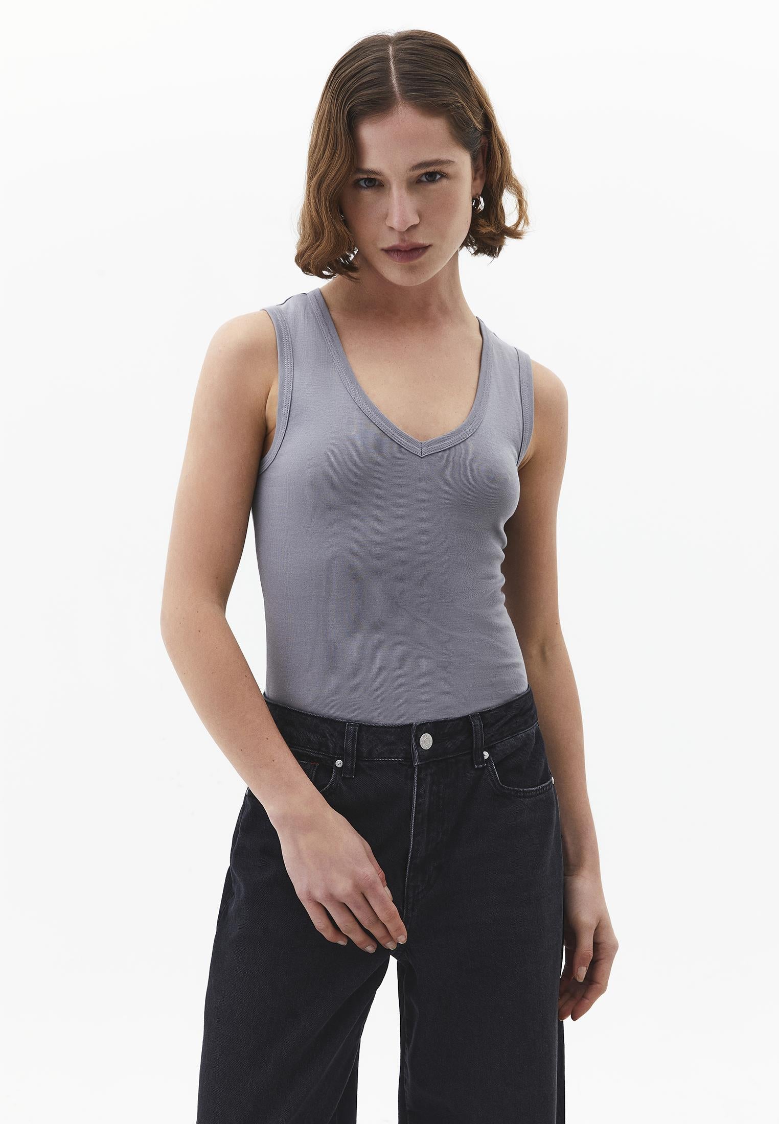 V Neck Bodycon Rib Tank Top - MONUMENT