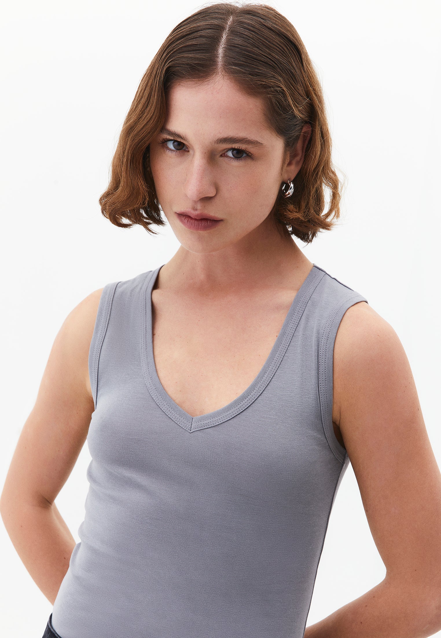 V Neck Bodycon Rib Tank Top - MONUMENT
