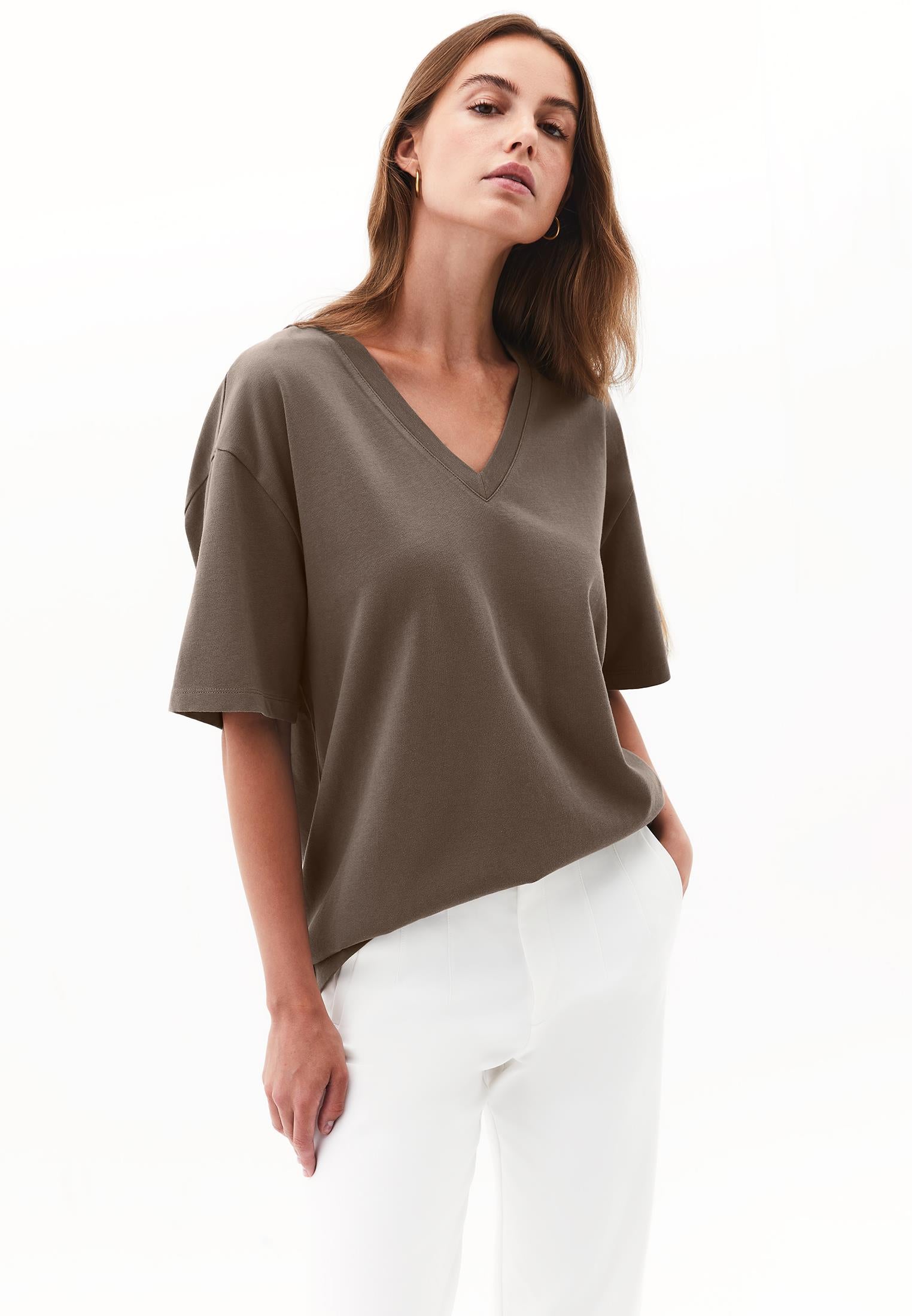 V Neck Boyfriend T-Shirt - MOREL