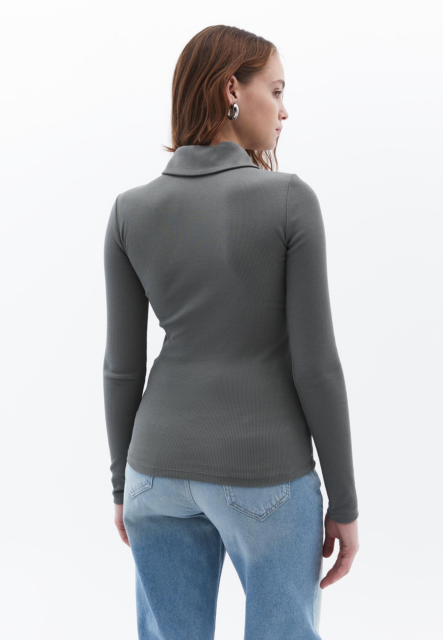 Long Sleeve Polo Collar Zipper Detail T-Shirt - MULLED BASIL