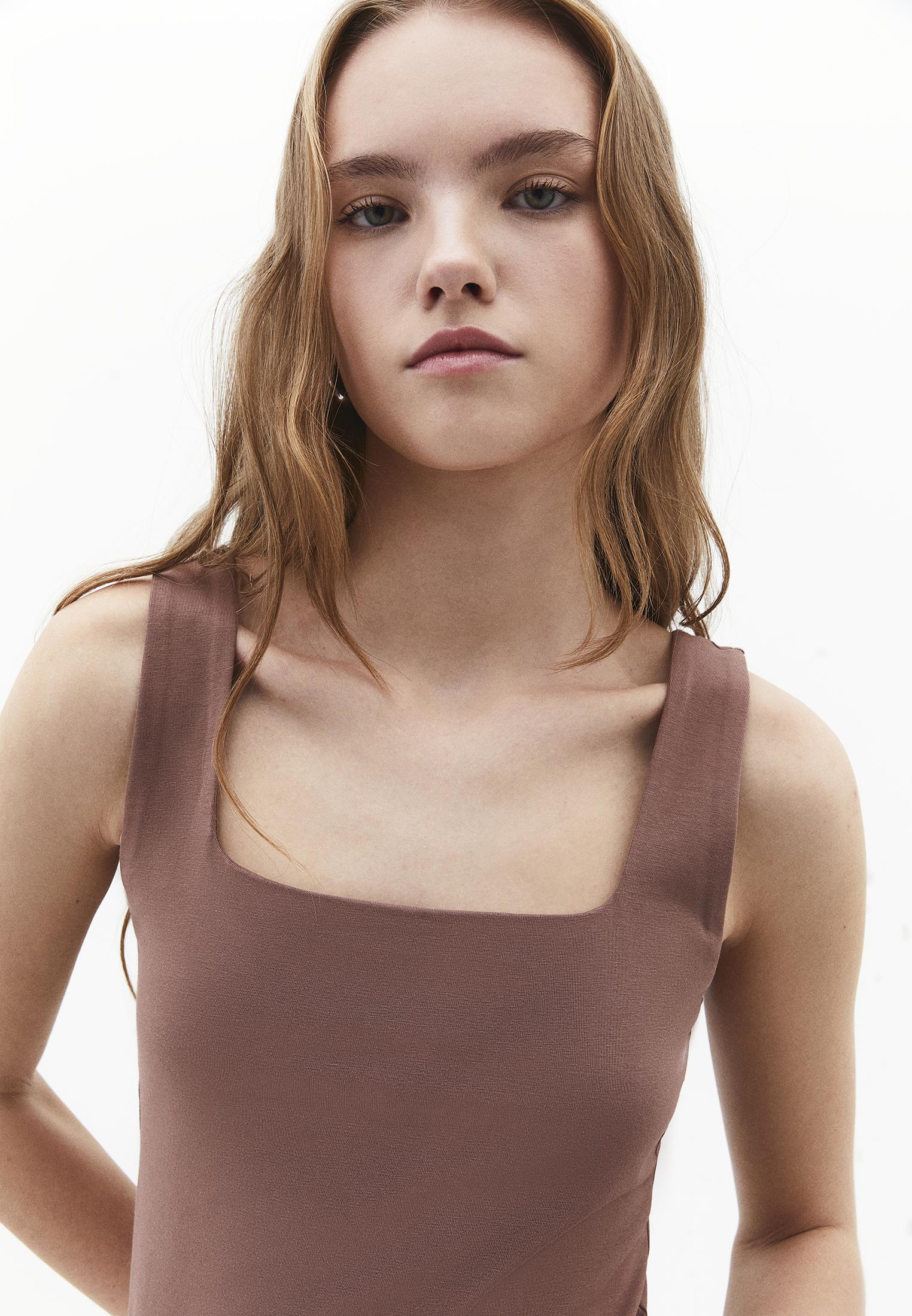 Square Neck Bodycon Tank Top - MYRISTICA