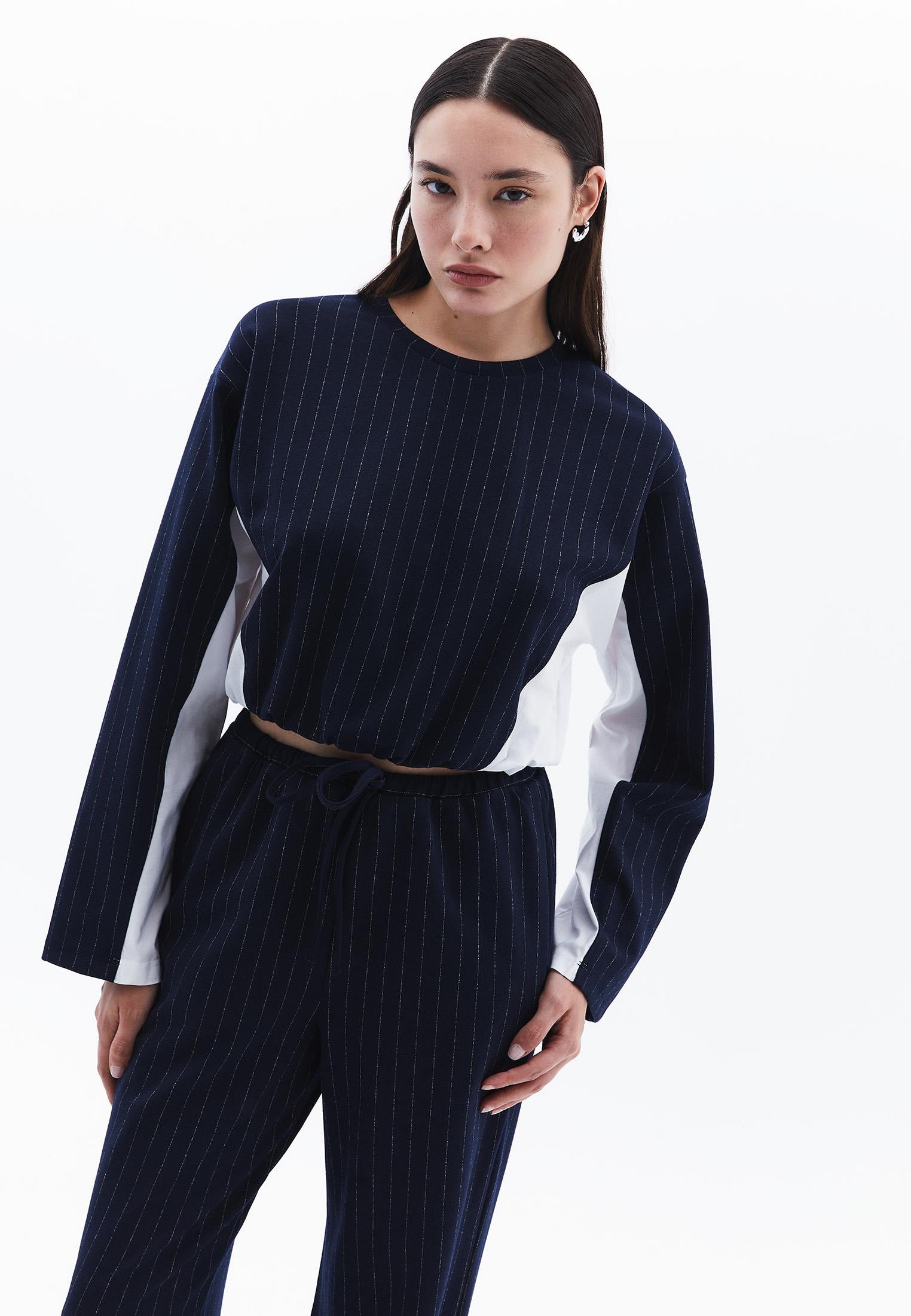 Long Sleeve Loose Crop T-Shirt - NAVAL ACADEMY