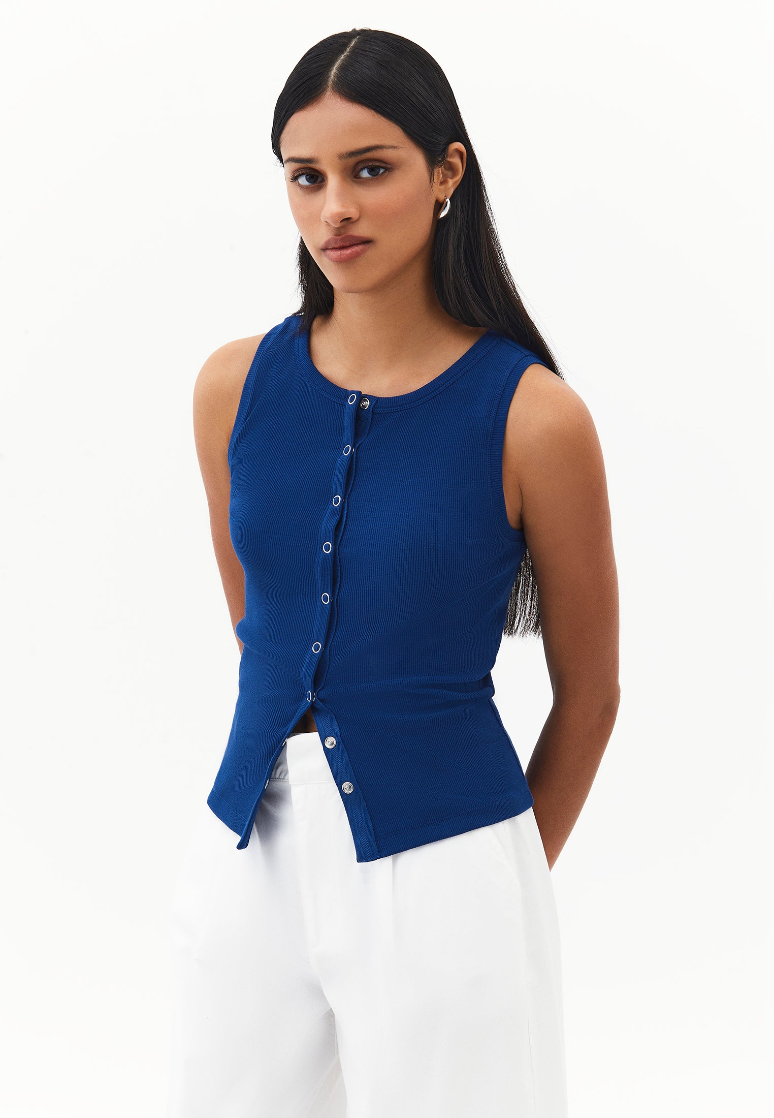 Sleeveless Crew Neck Tank Top - NAVY PEONY
