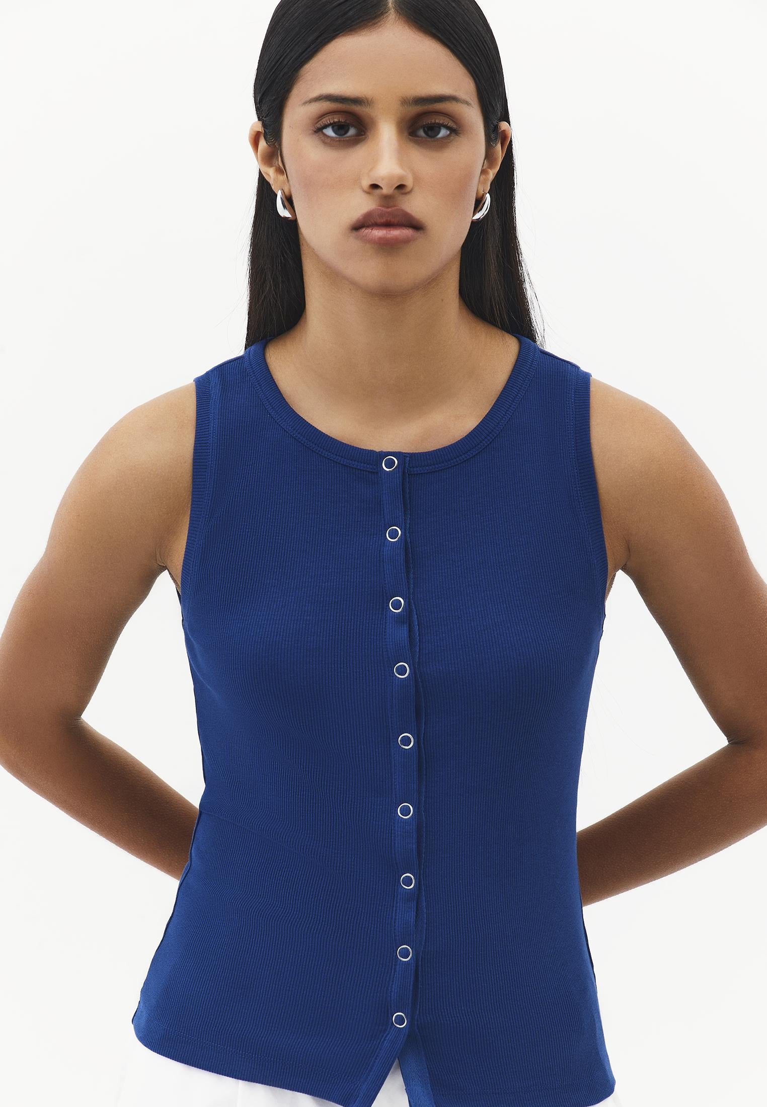 Sleeveless Crew Neck Tank Top - NAVY PEONY