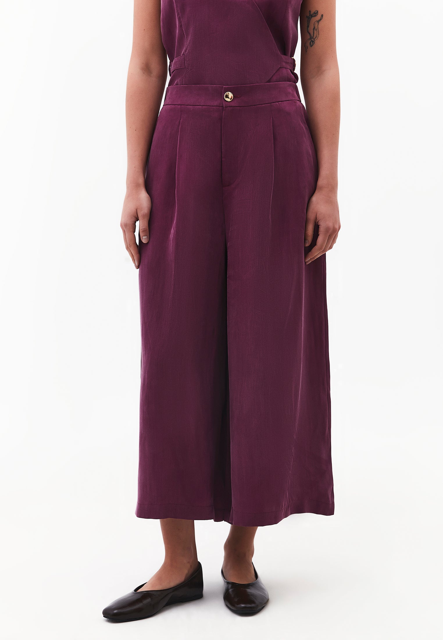 Wide Leg High Waist Trousers with Pleat Details - PURPLE POTION