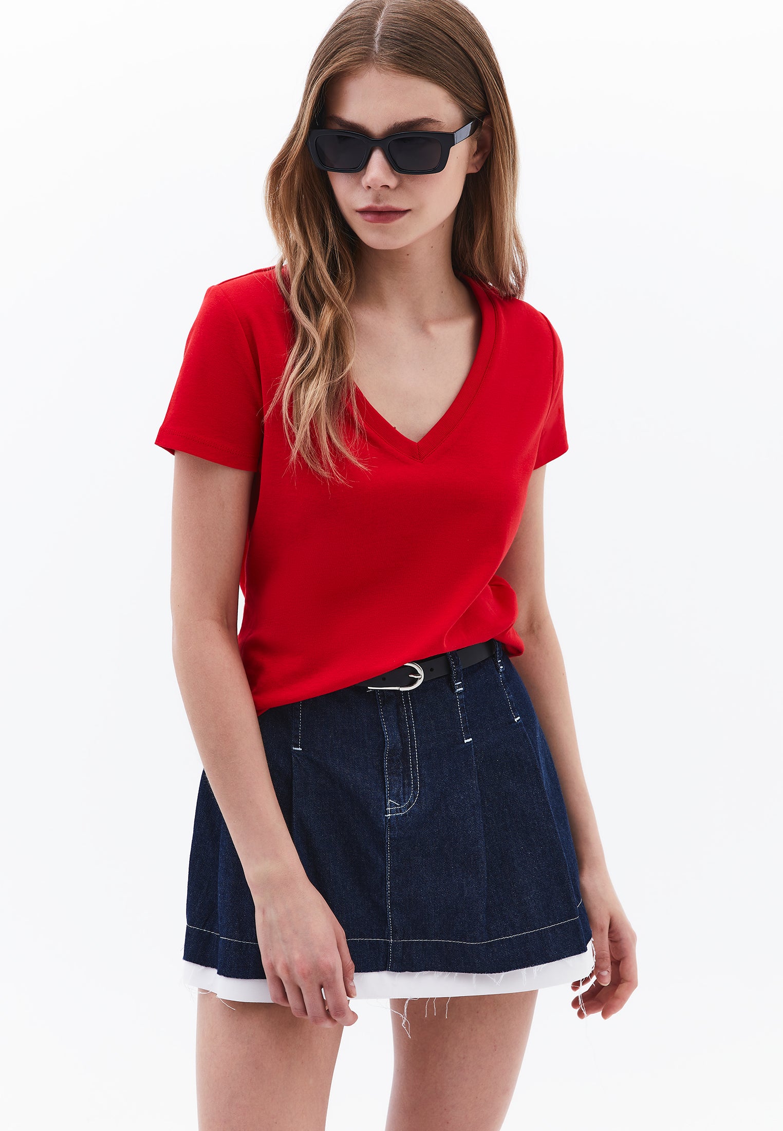 V Neck Short Sleeve T-Shirt - RACING RED