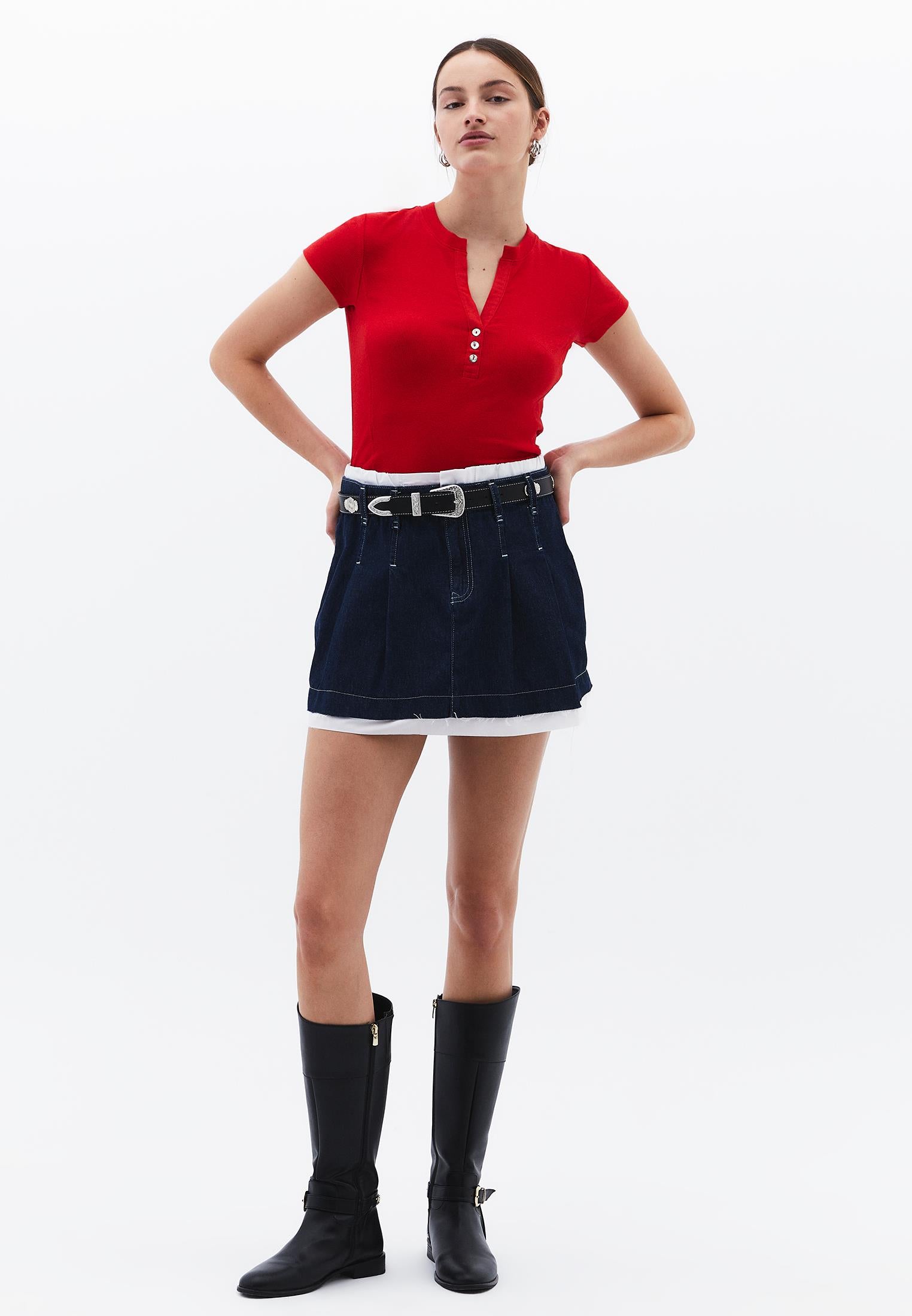 Button Detailed T-Shirt - RACING RED