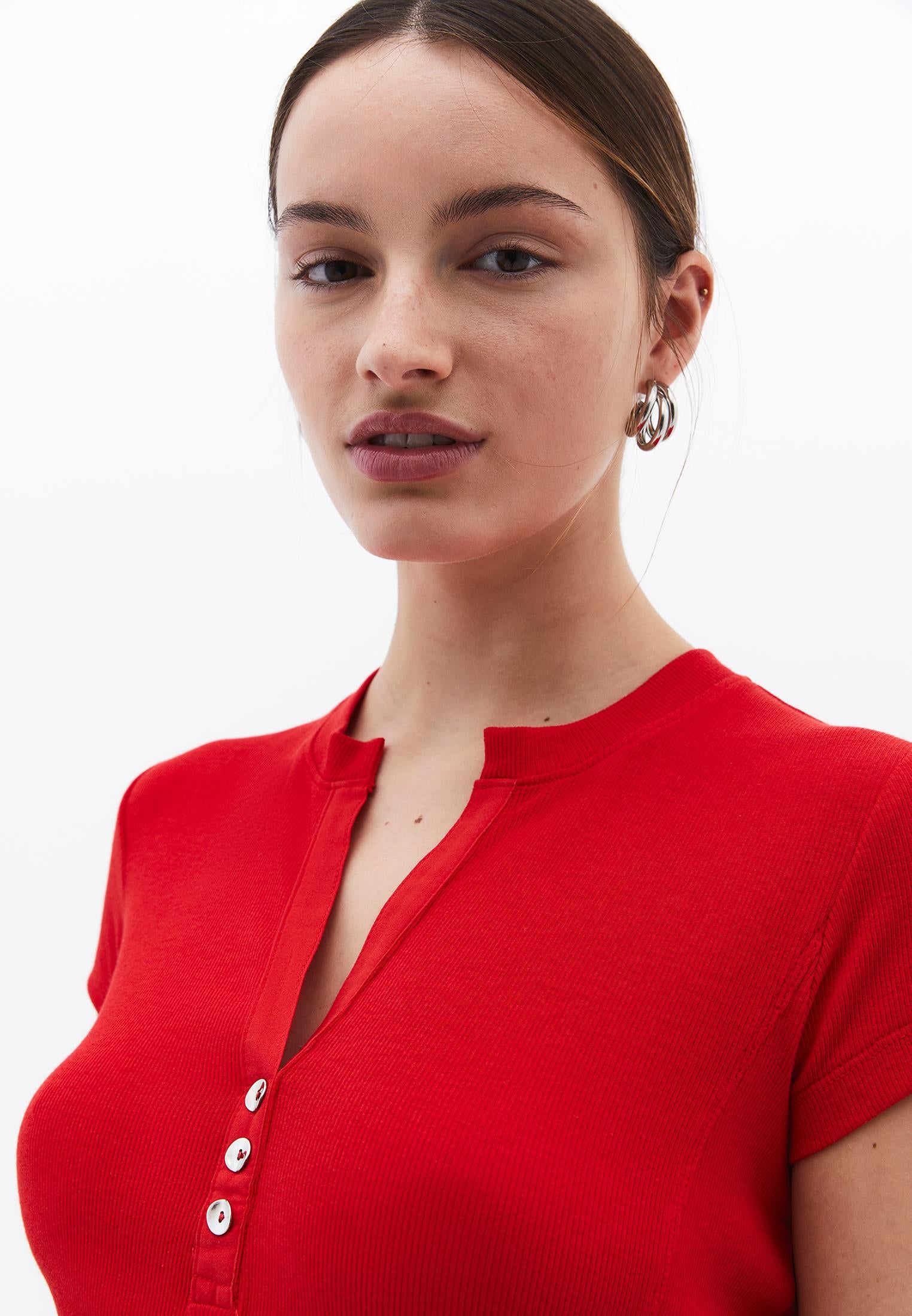 Button Detailed T-Shirt - RACING RED