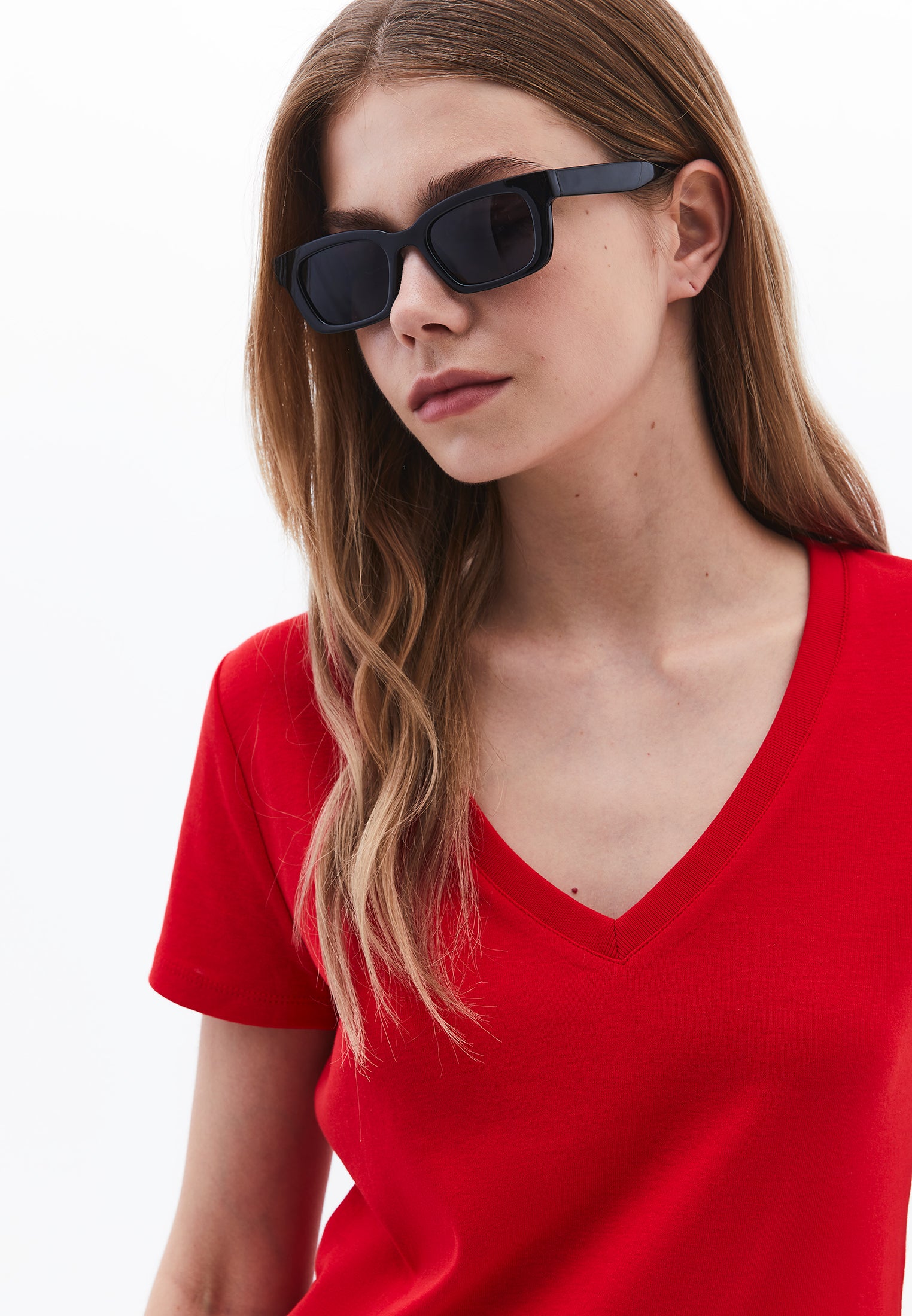 V Neck Short Sleeve T-Shirt - RACING RED