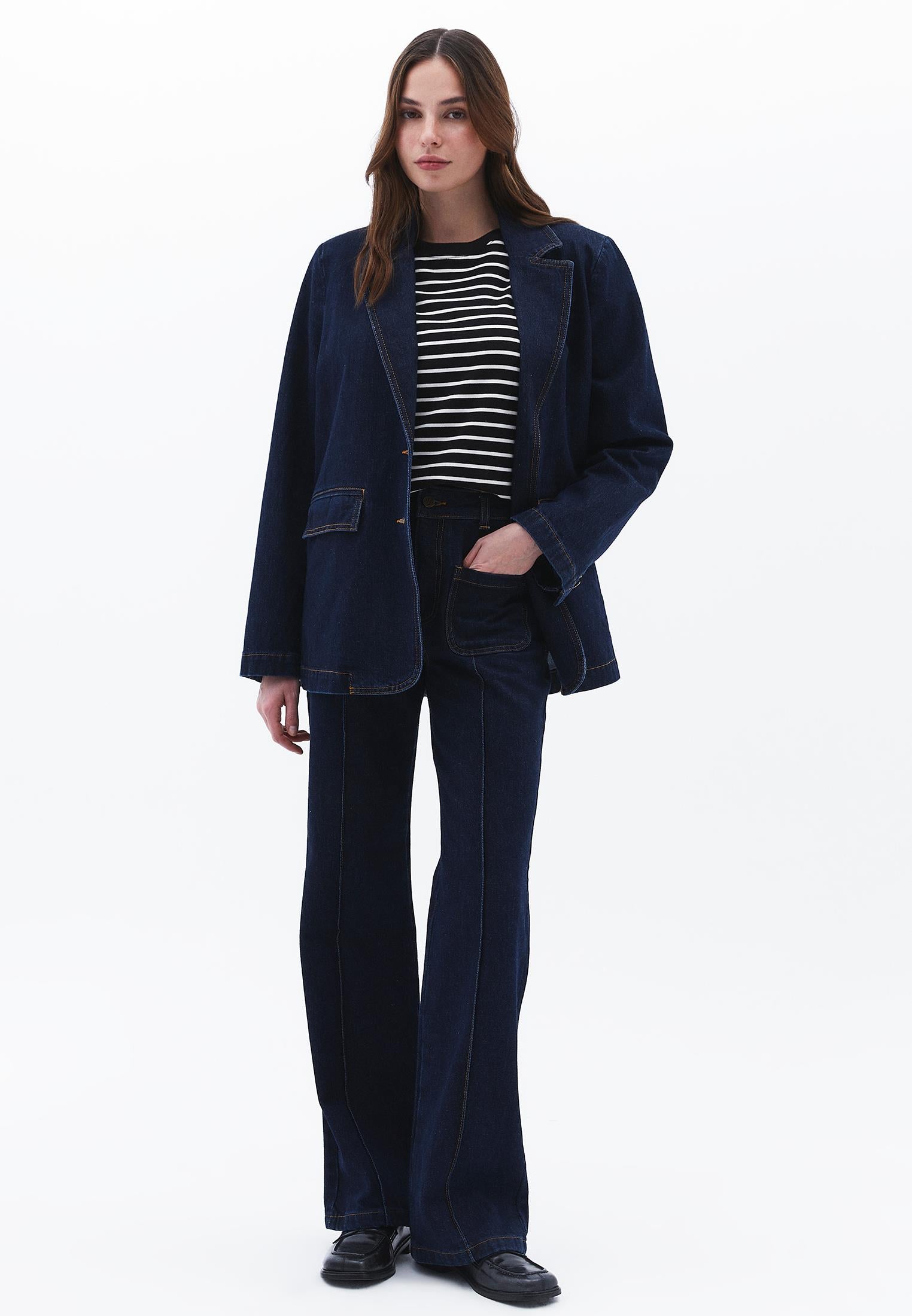 Spanish Leg Pocketed Denim Pants - RAW DENIM