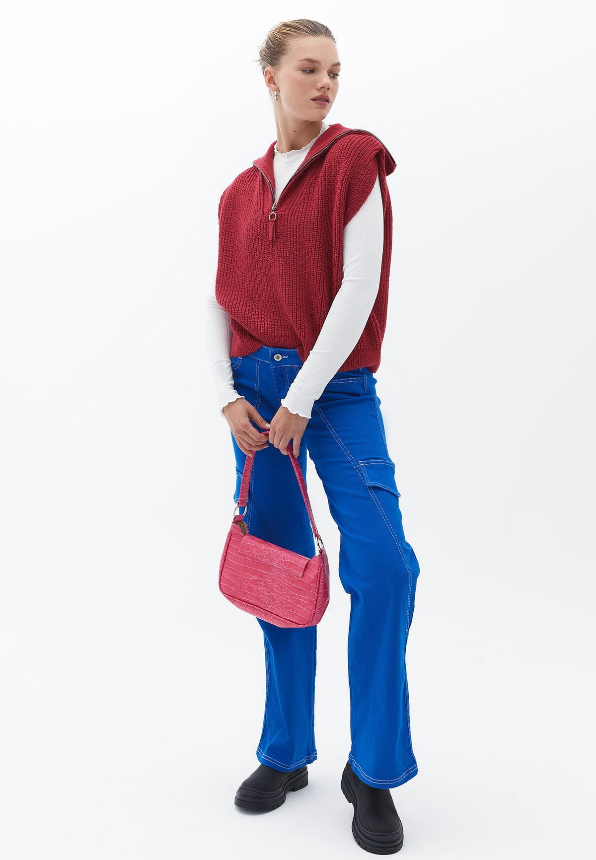Sleeveless Vest With Polo Collar - RED BUD