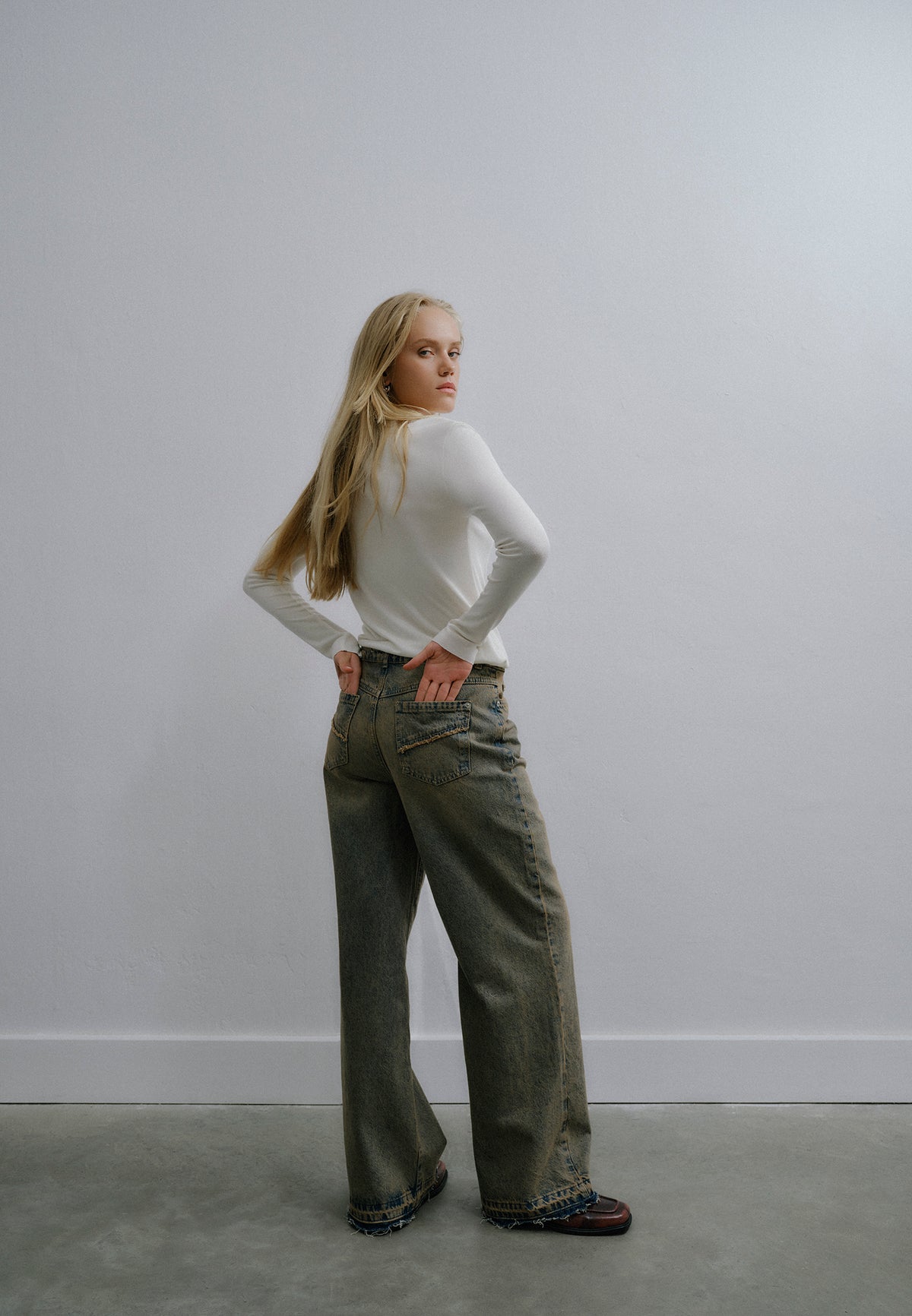 Straight Leg Five Pocket Pants - RODEO BROWN DENIM