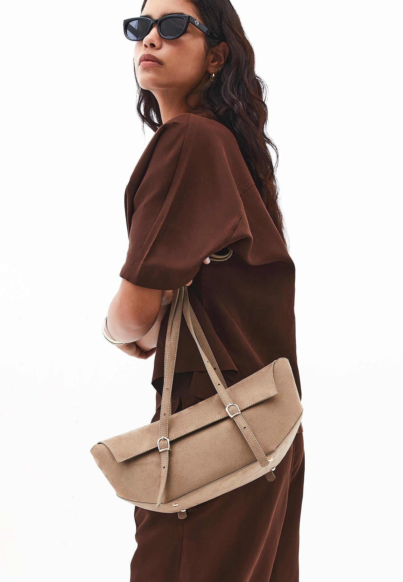 Autumn Season Outfit Complementary Bag - SAVANNAH TAN