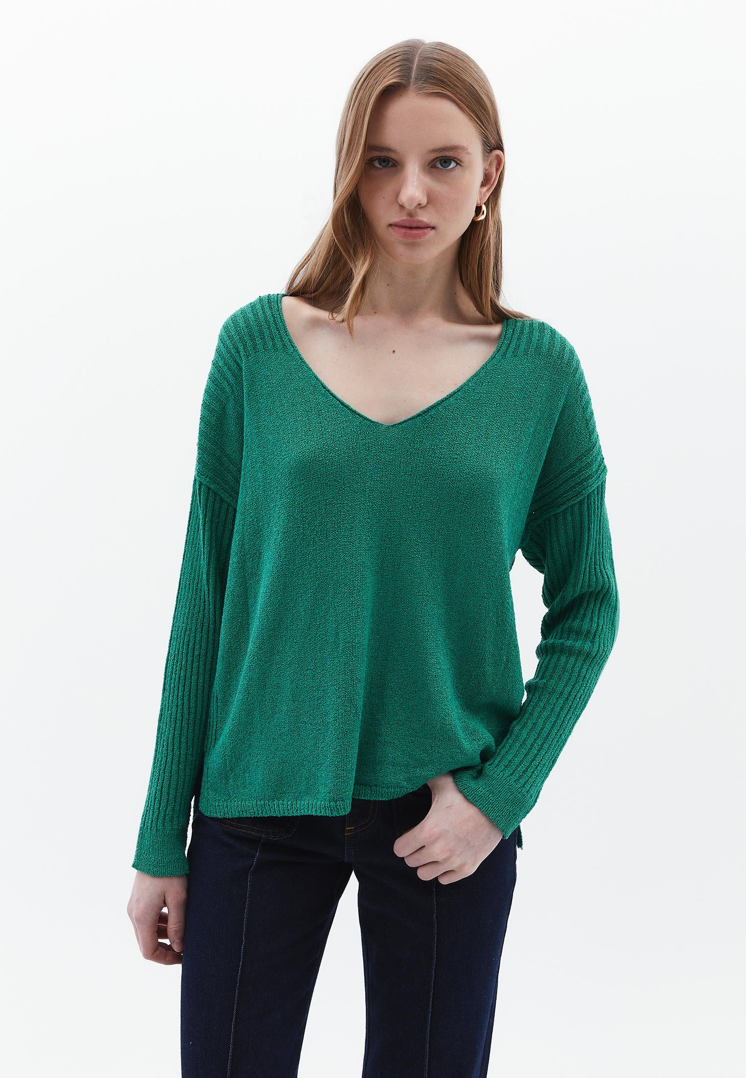V Neck Bouclé Sweater - SHADY GLADE
