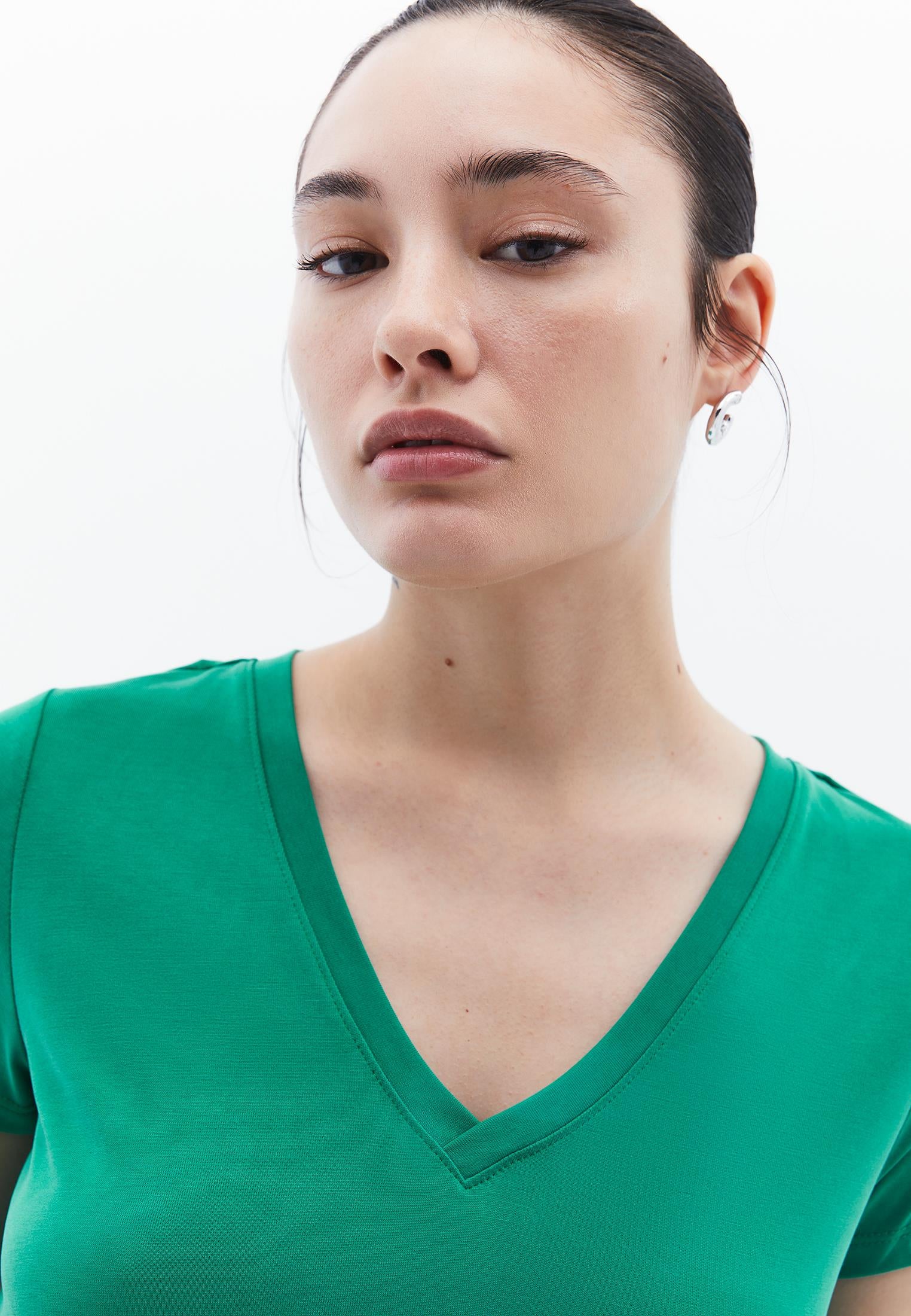 V Neck Short Sleeve T-Shirt - SHADY GLADE