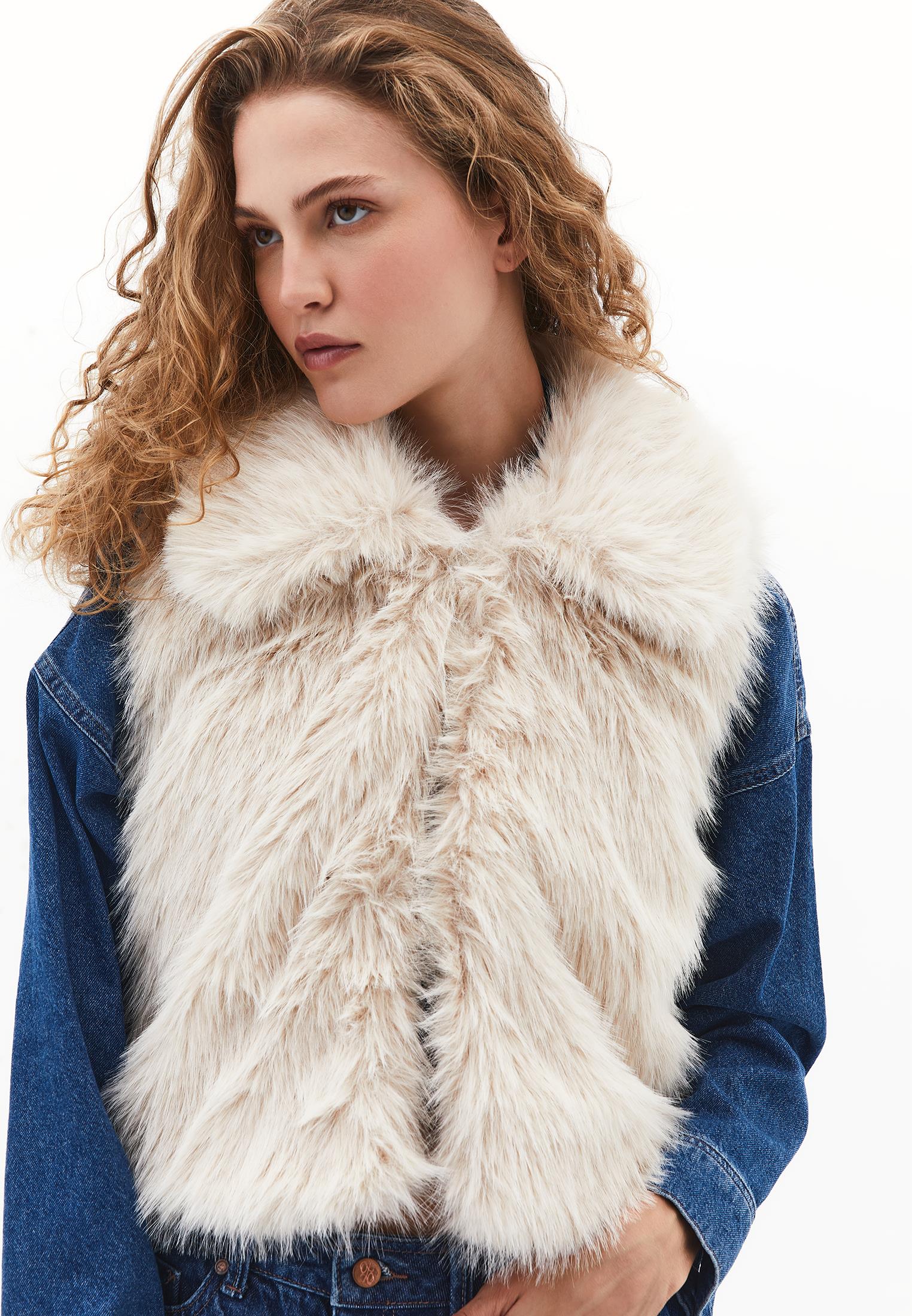 V Neck Faux Fur Vest - SILVER BIRCH