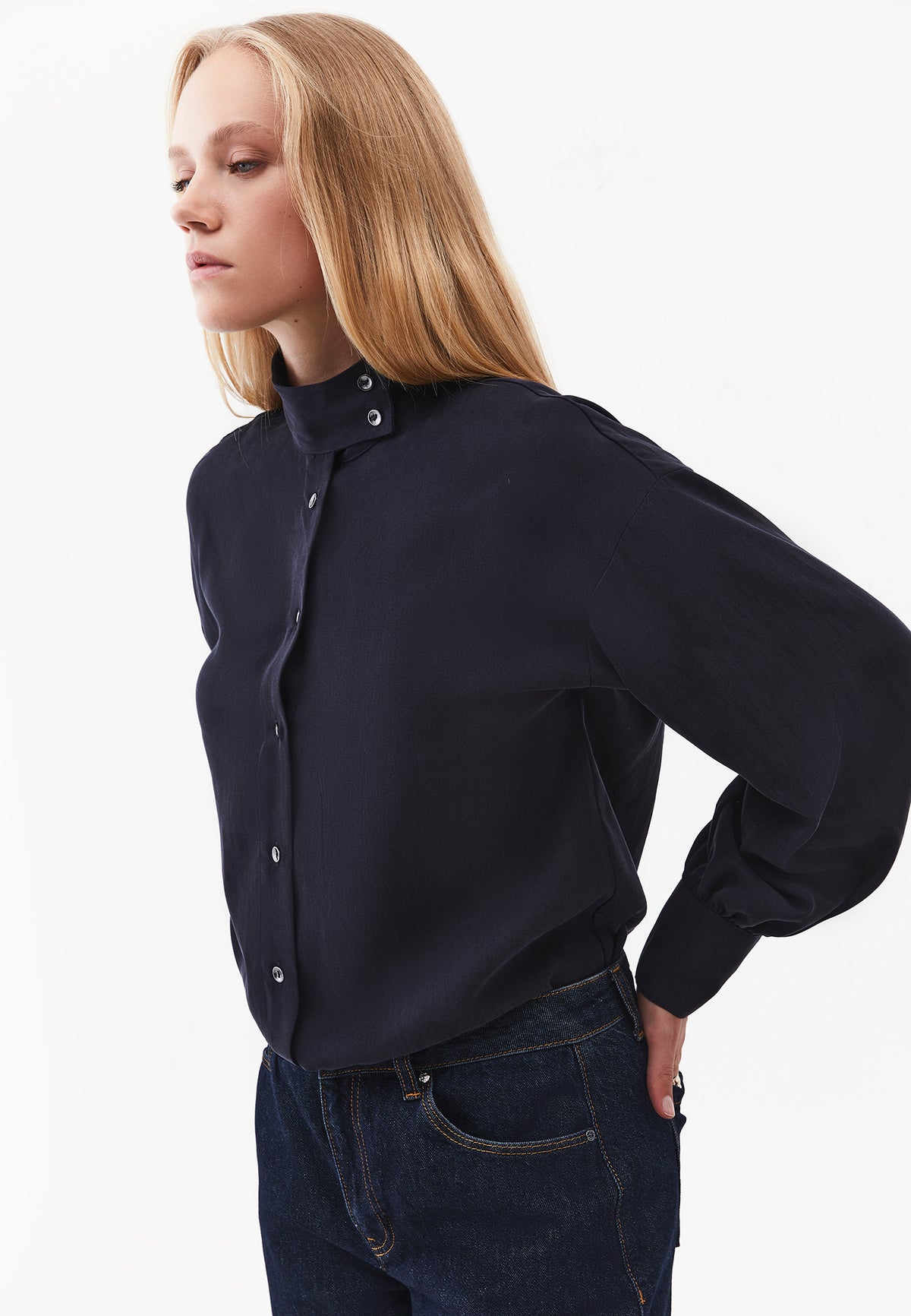 Checked Loose Shirt with High Collar - SKY CAPTAIN