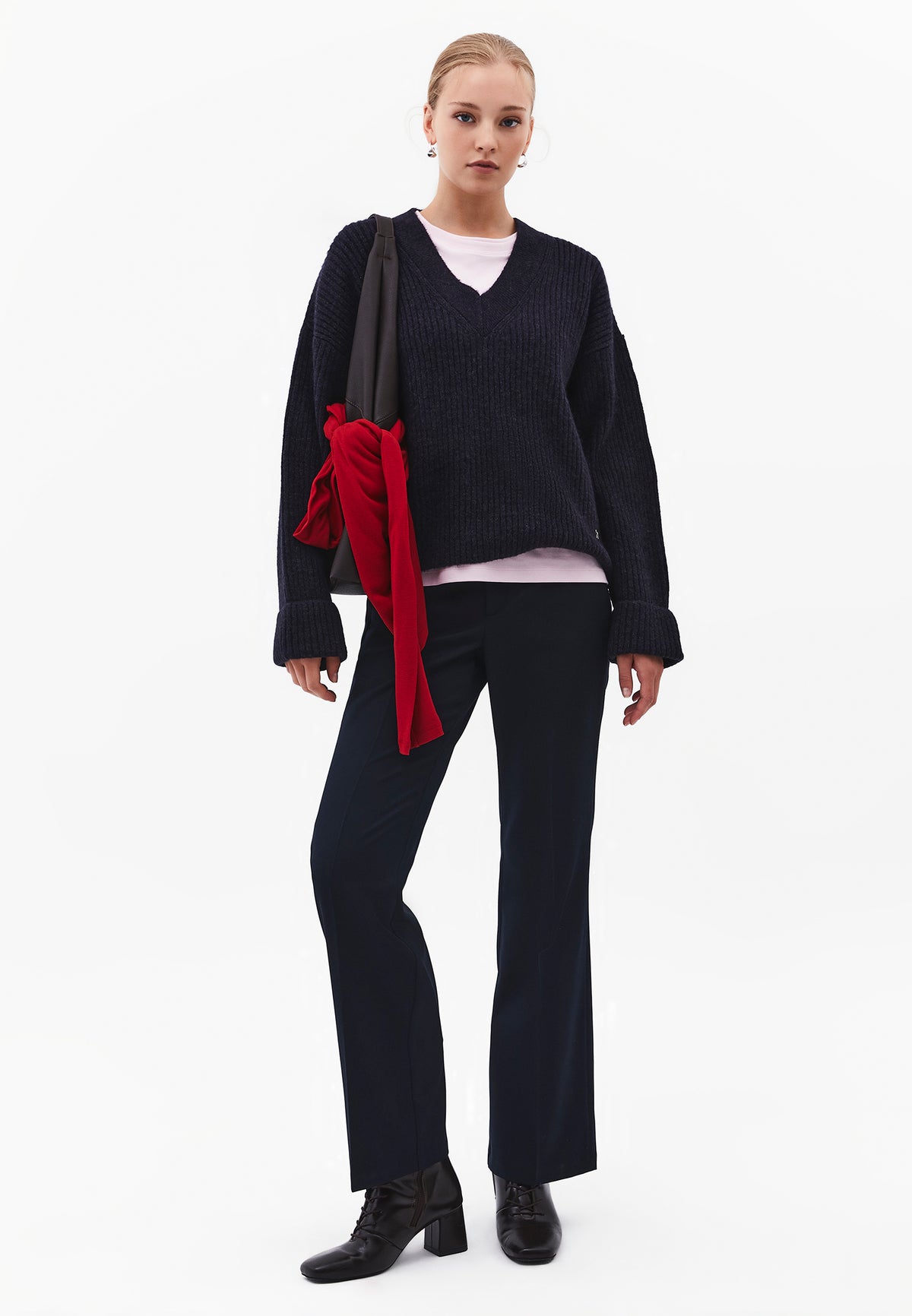 Loose V-Neck Sweater - SKY CAPTAIN