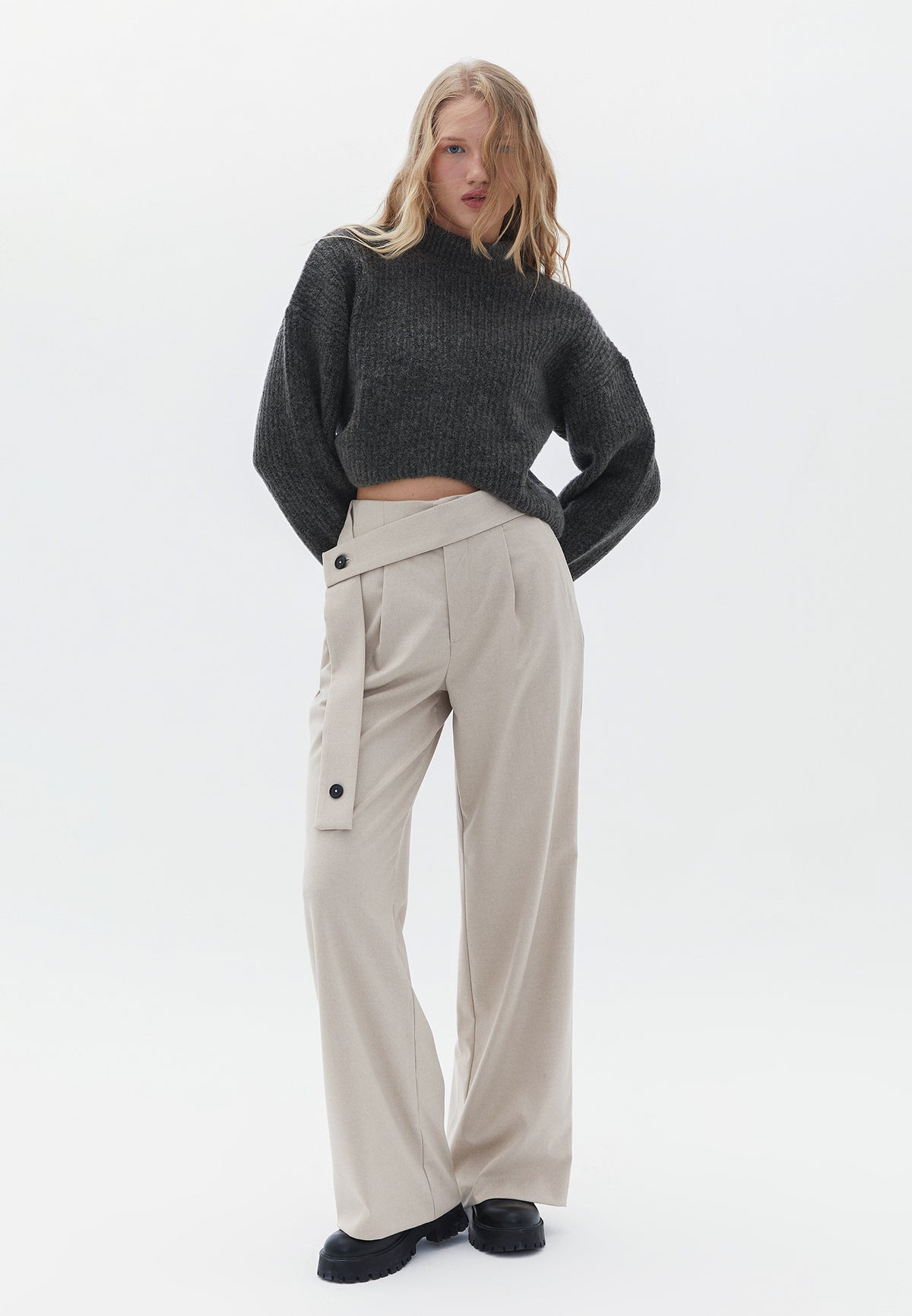 High Neck Slit Crop Sweater - SMOKED PEARL MELANGE