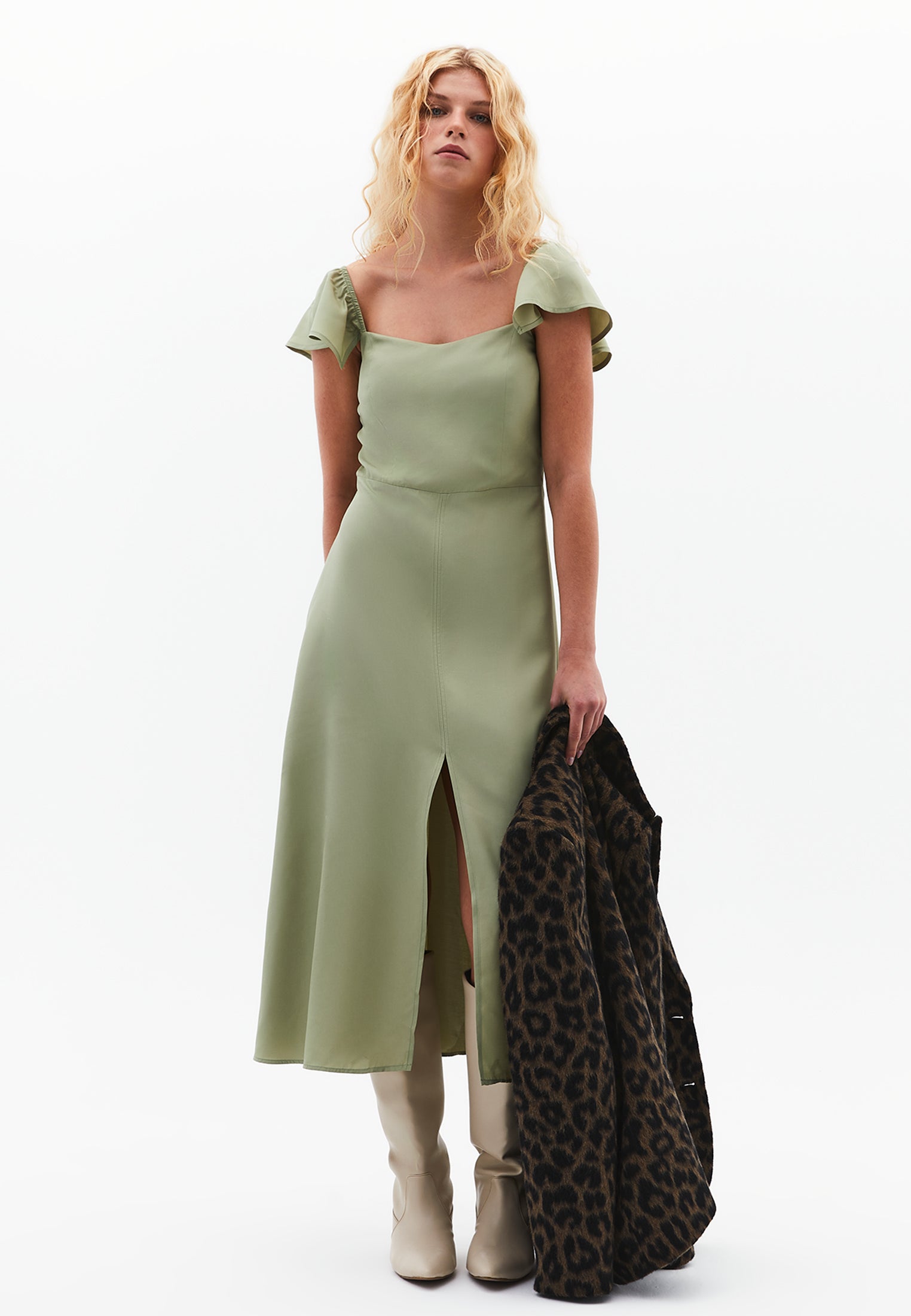 Sweetheart Neck Slit Detailed Midi Dress - TEA
